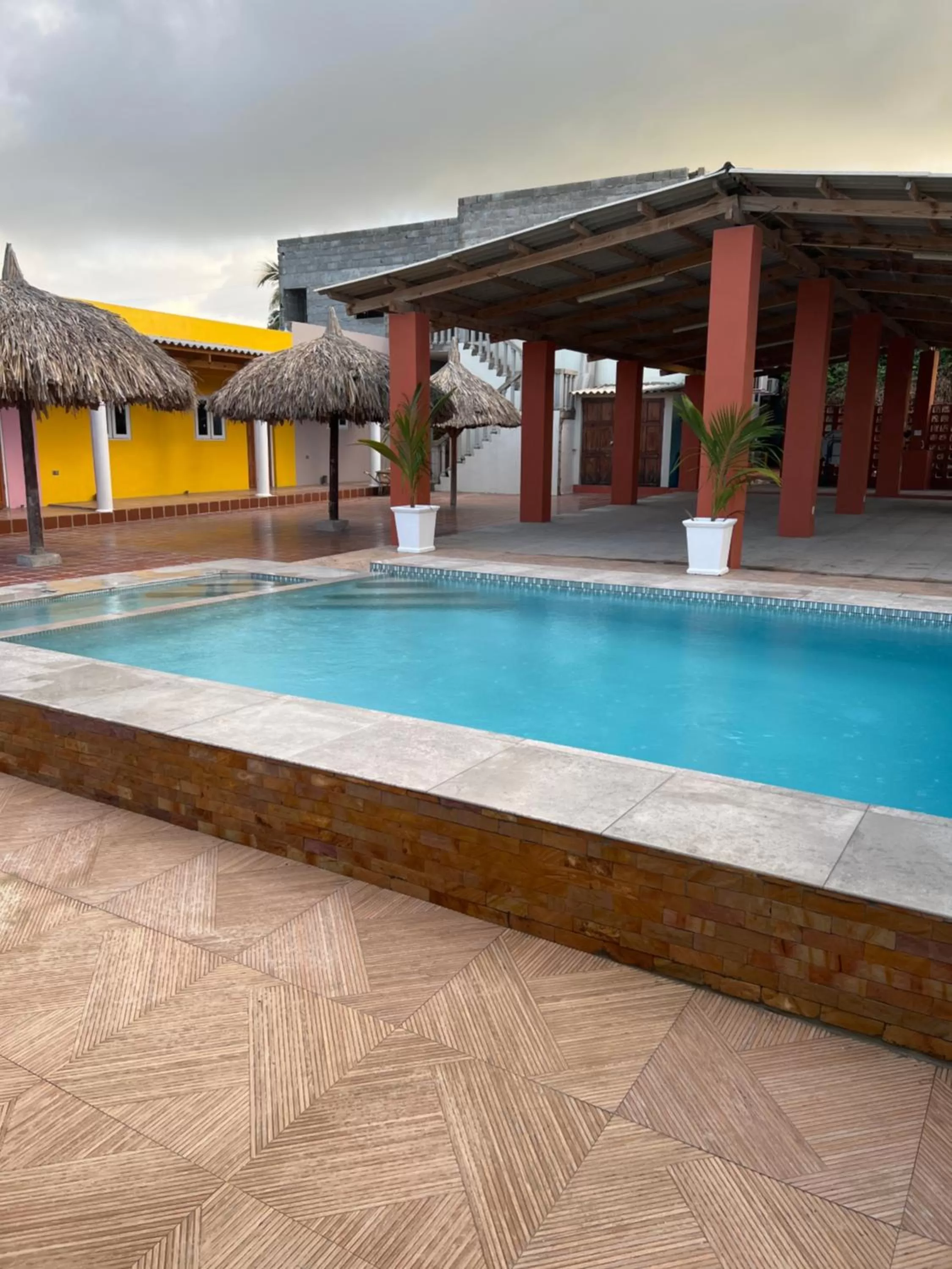 Swimming Pool in Curasita colour Appartments