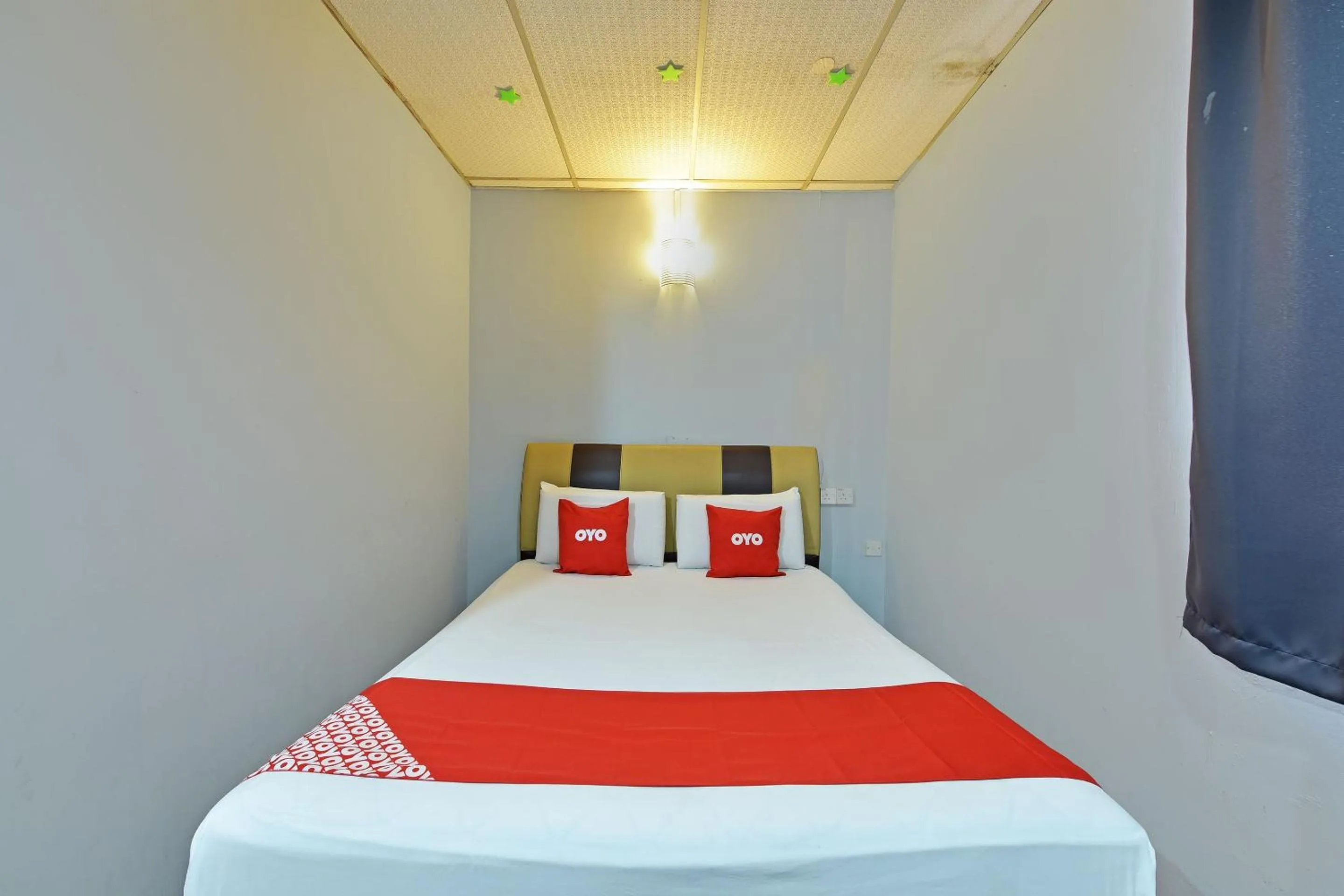 Bedroom, Bed in OYO 90846 Hotel Akasia