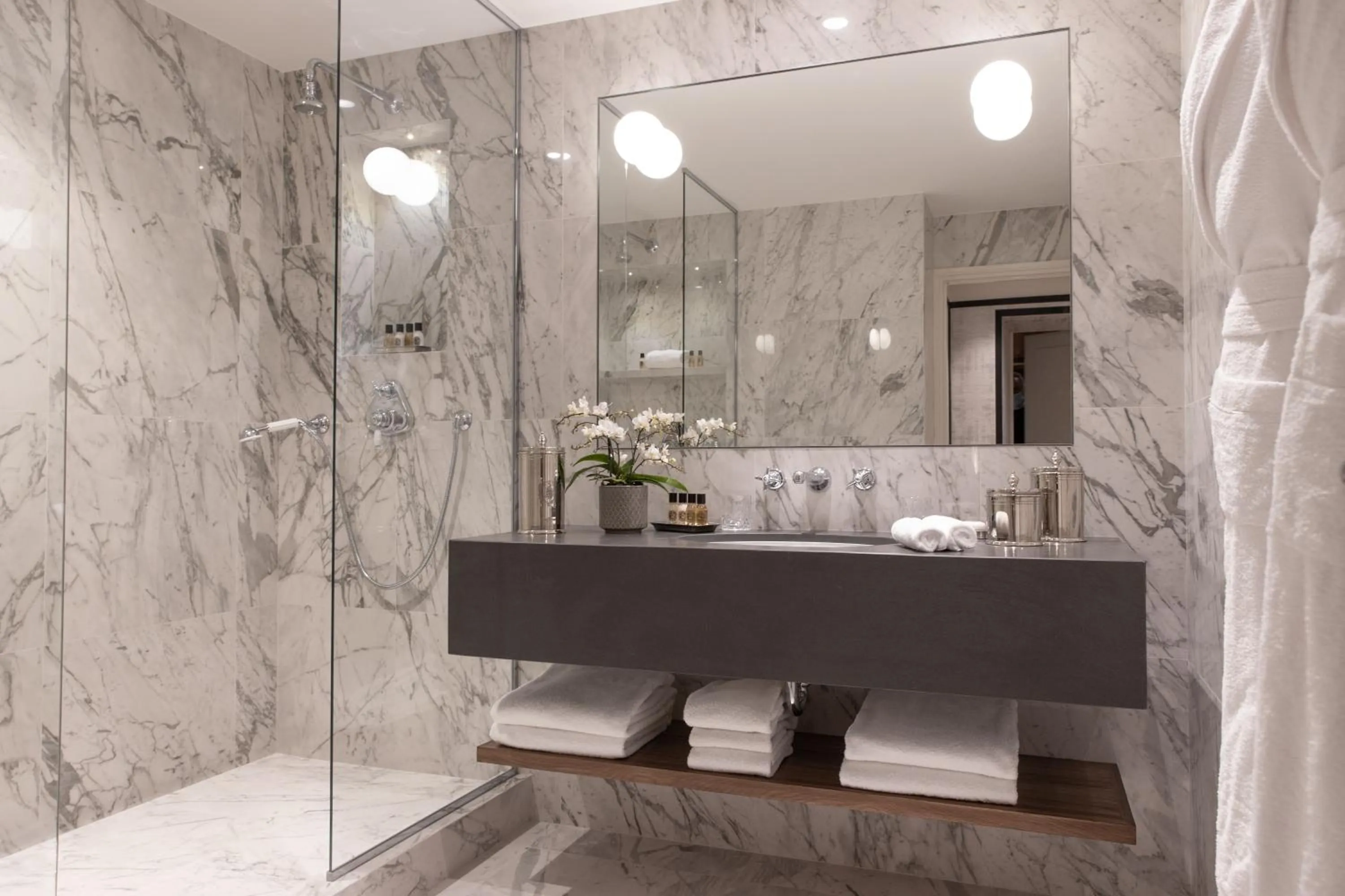 Bathroom in Esprit Saint Germain