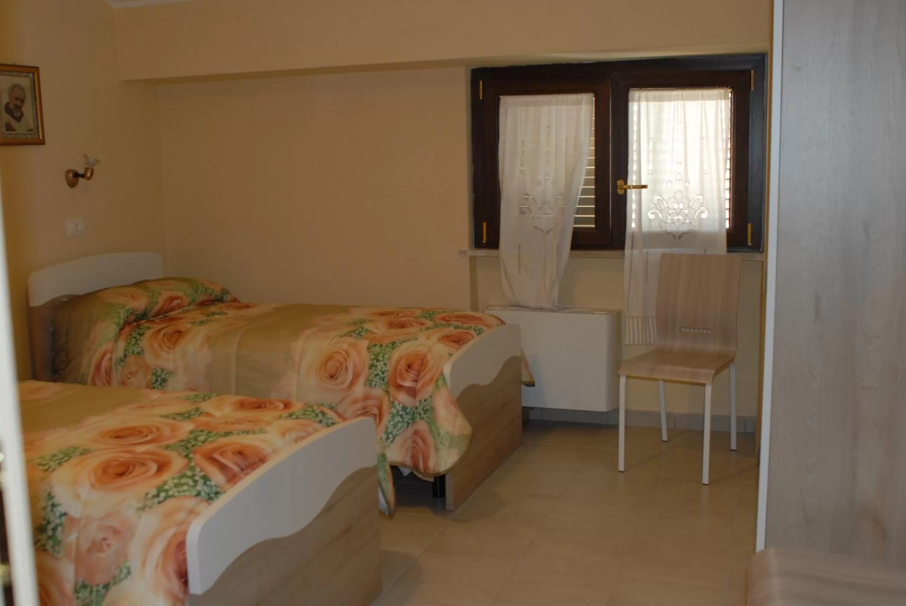 Photo of the whole room, Bed in Dietro Piazza Maggiore