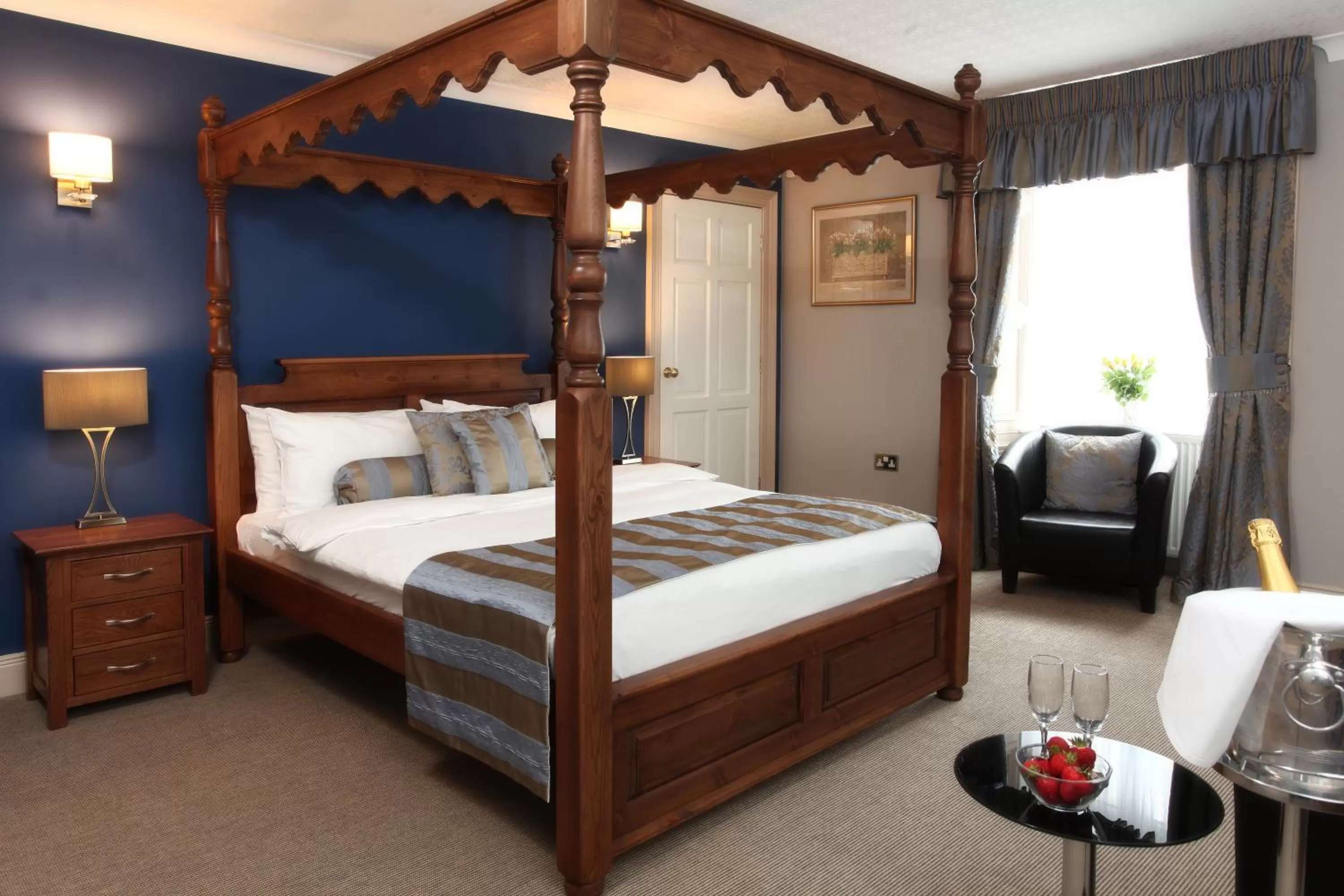 Bedroom, Bed in All Seasons Philipburn, BW Signature Collection