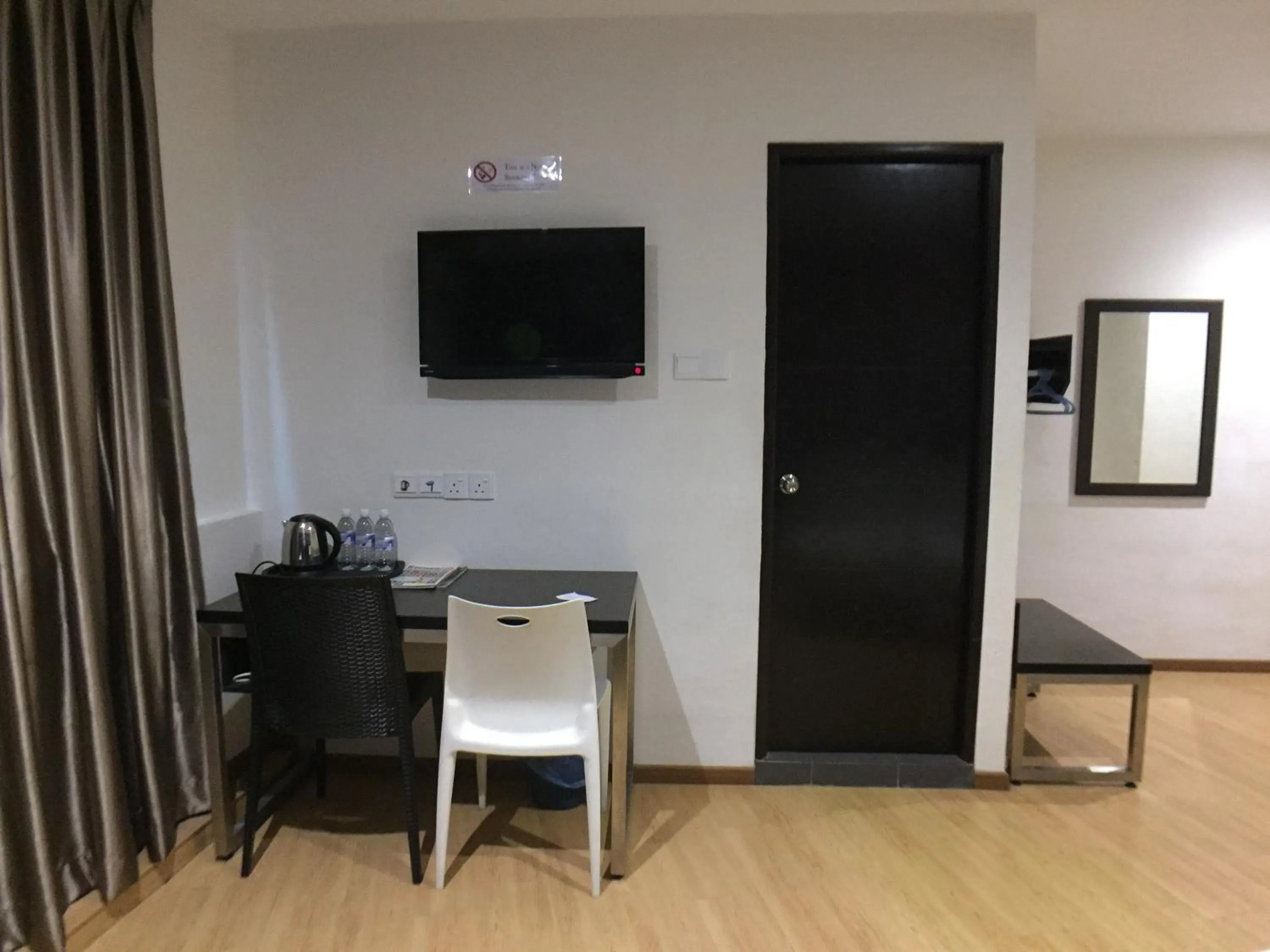 TV and multimedia in Padungan Hotel