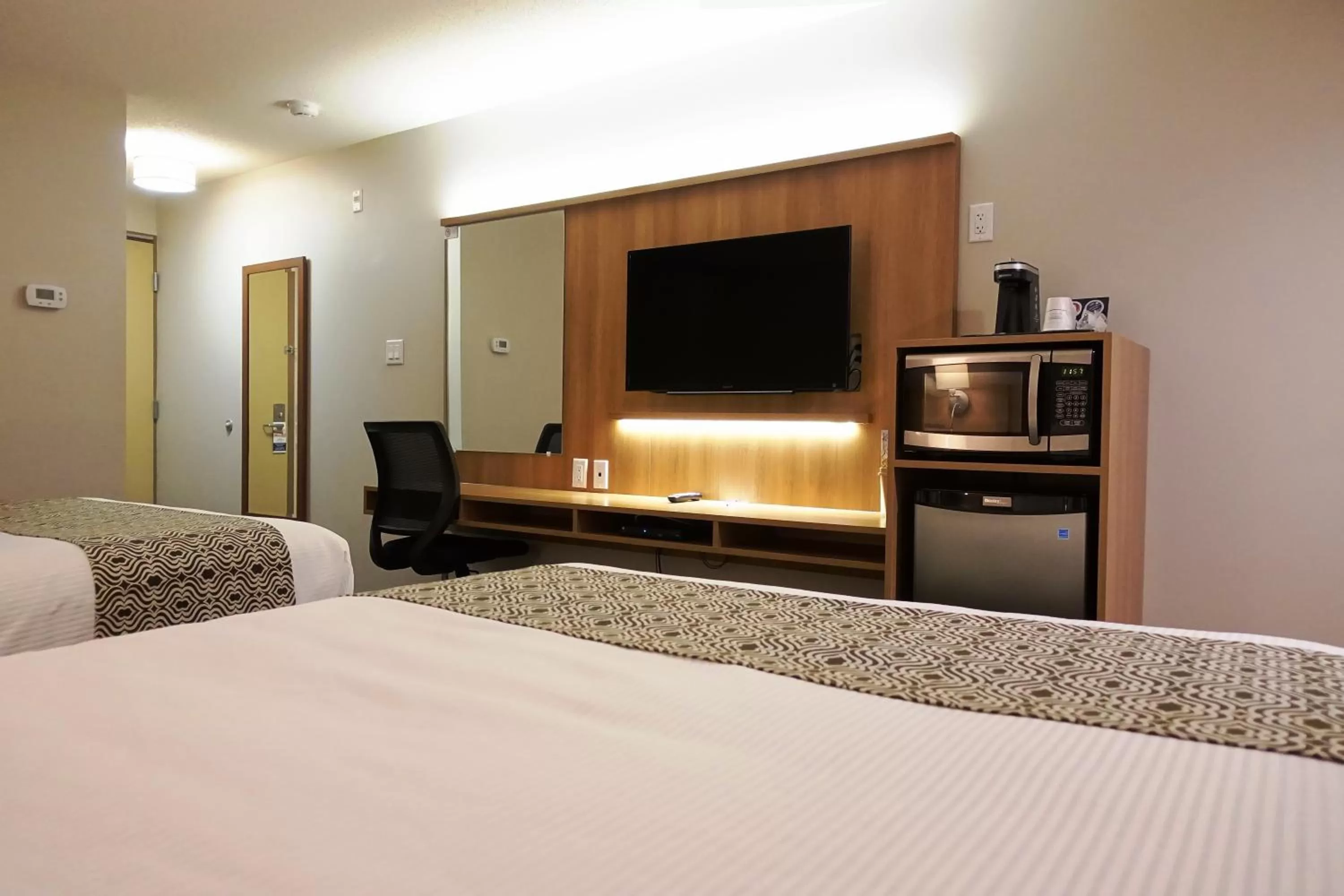 TV and multimedia, Bed in Microtel Casselman