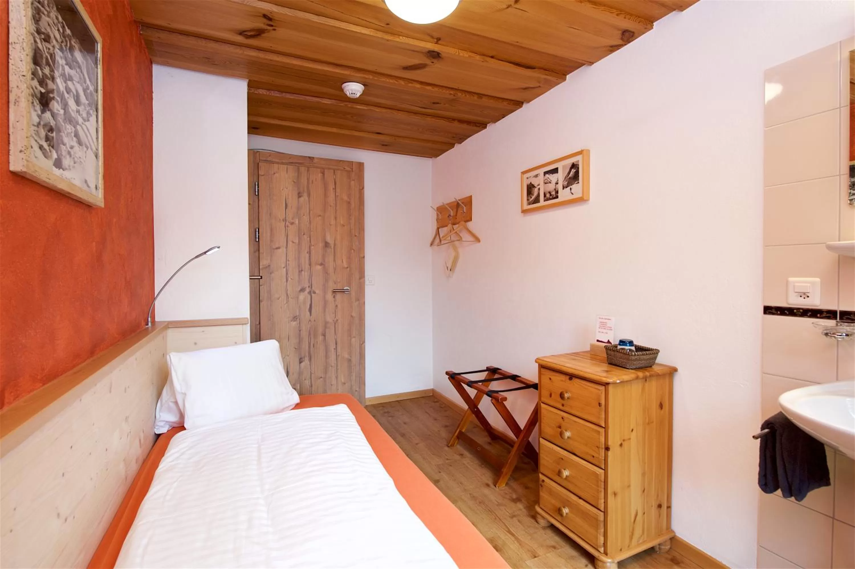 Bed in Hotel Bahnhof