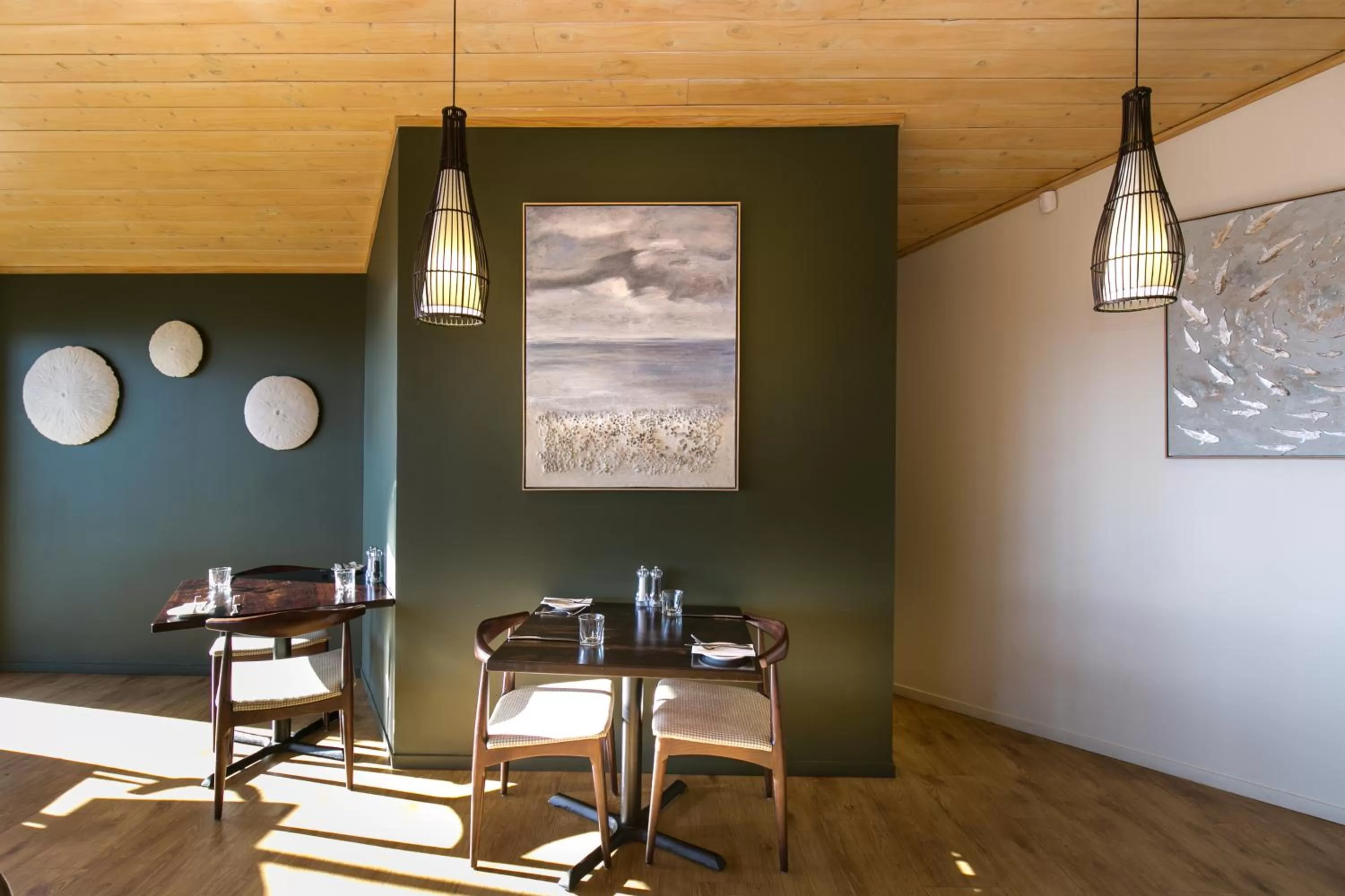 Restaurant/places to eat in Castaways Resort