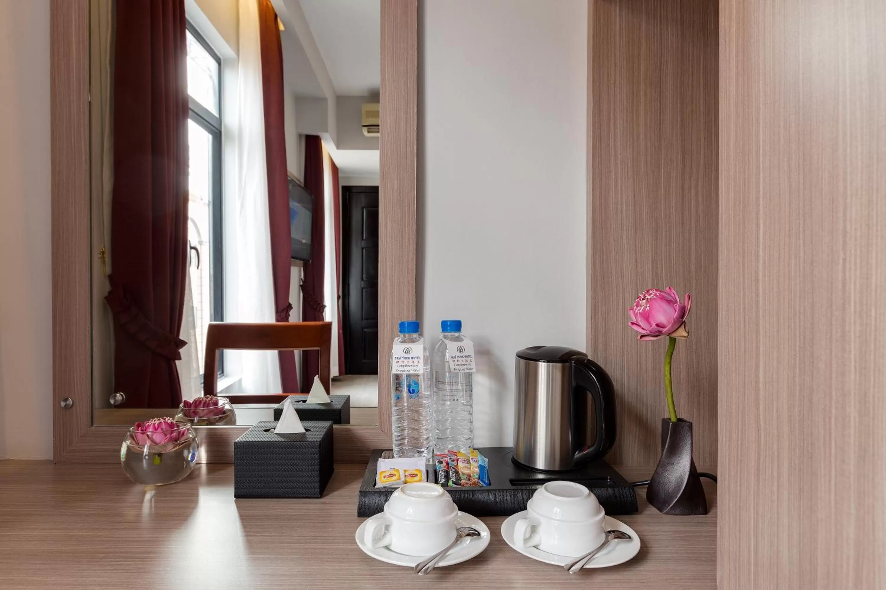 Coffee/tea facilities in New York Hotel