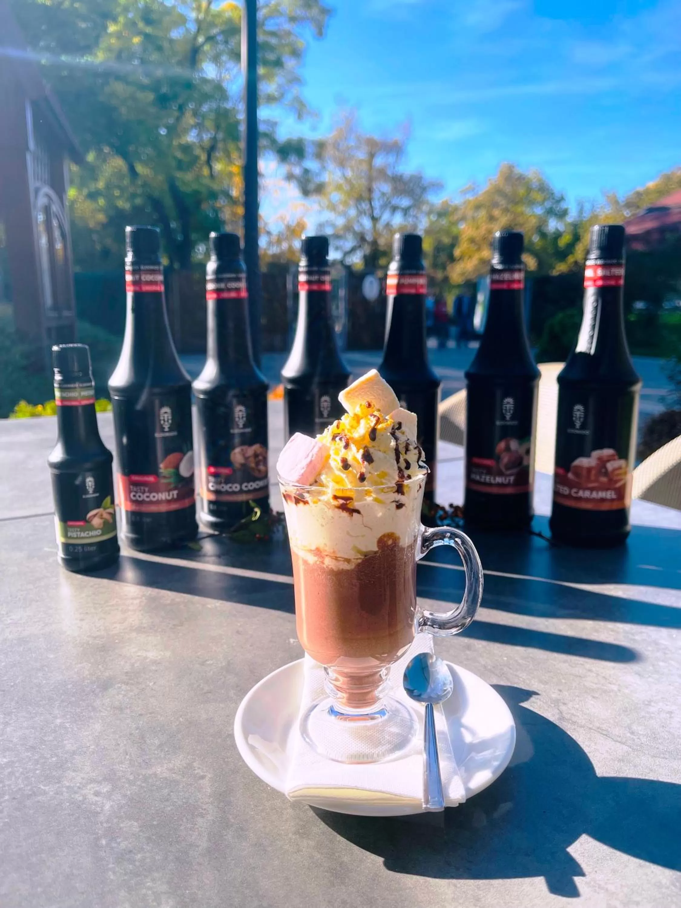 Restaurant/places to eat in Villa Hotel