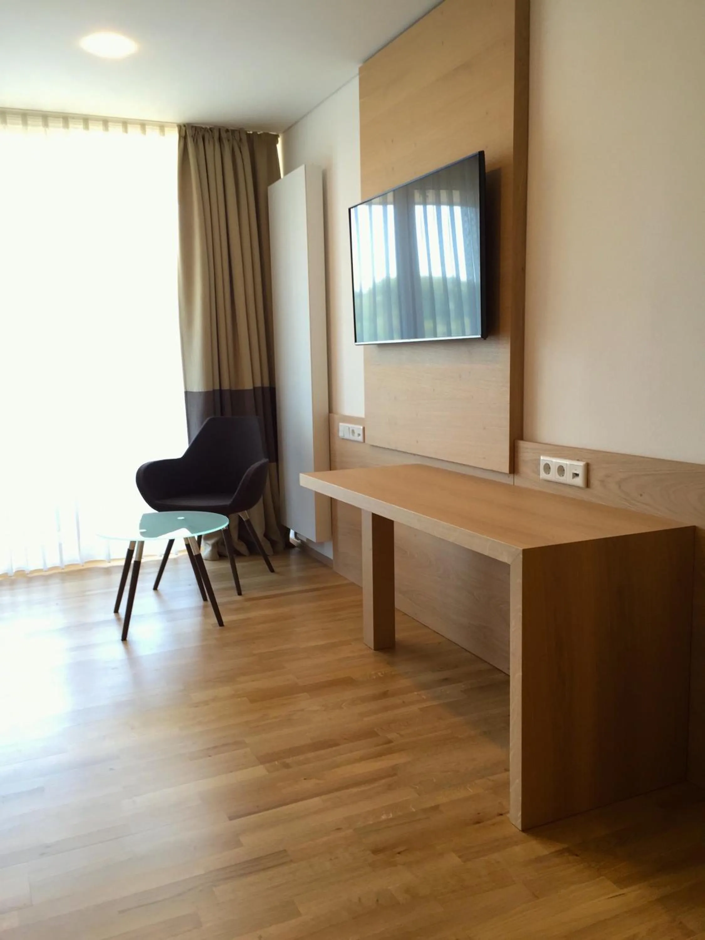 Photo of the whole room in Hotel Zur Schönen Aussicht