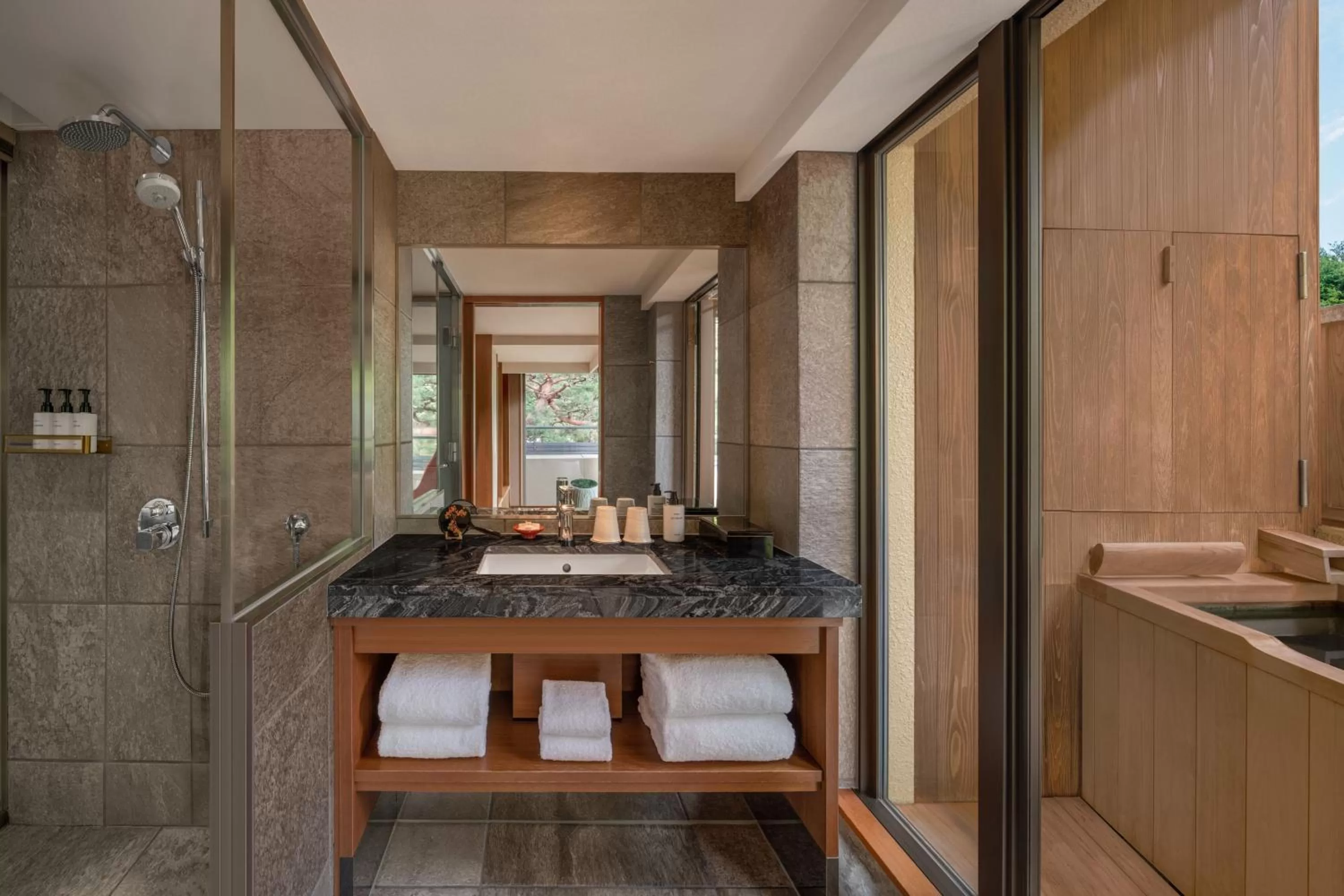 Bathroom in Suiran, a Luxury Collection Hotel, Kyoto