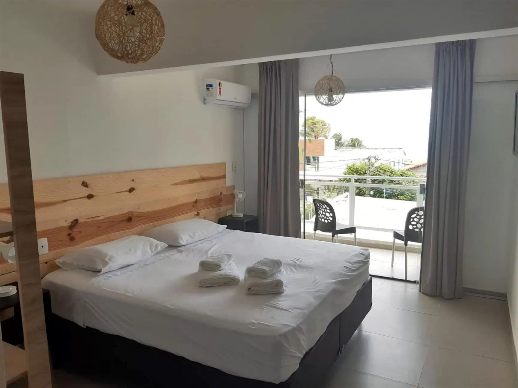 View (from property/room), Bed in Innsenso B&B