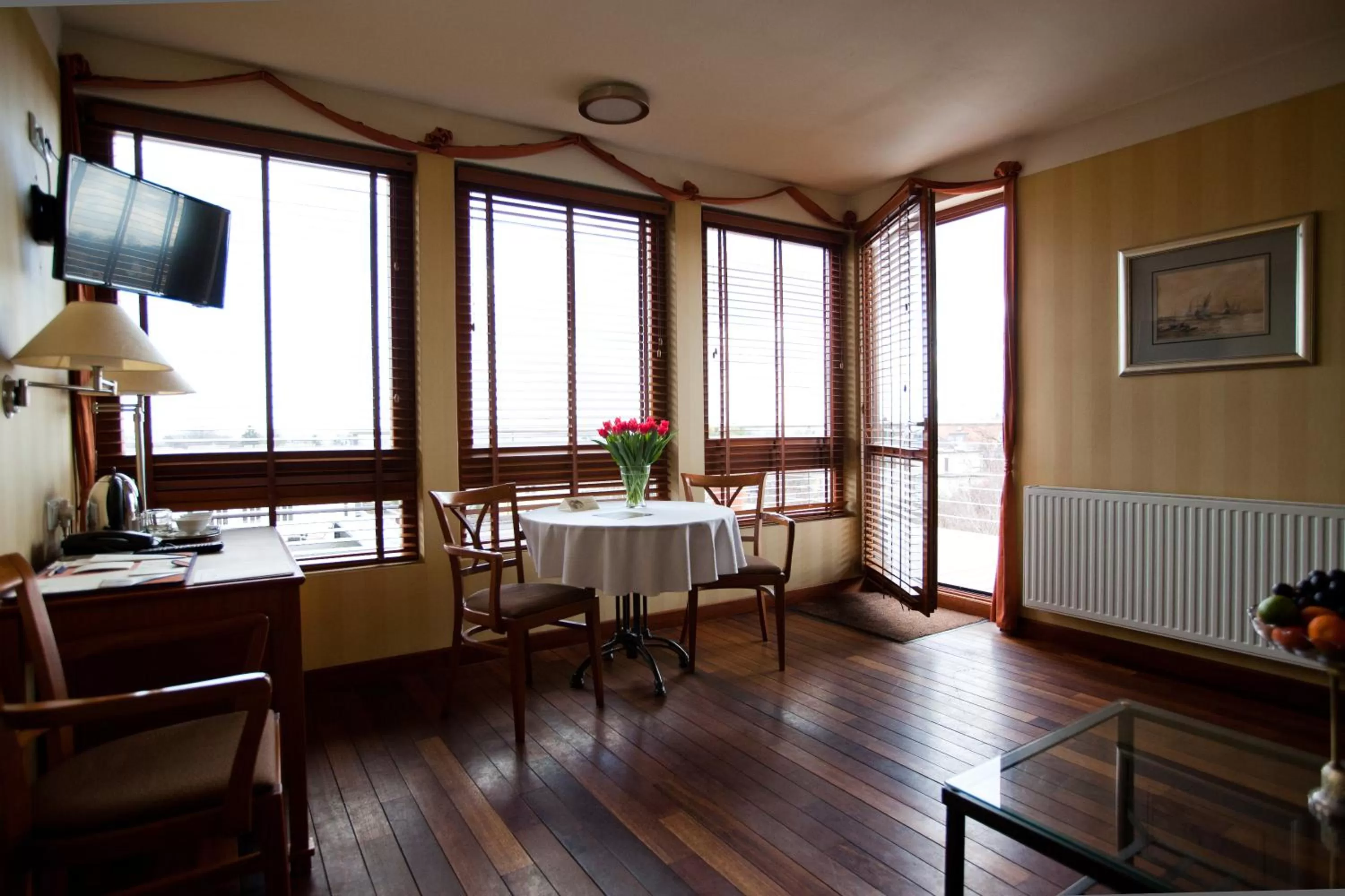 TV and multimedia in Hotel Willa Lubicz