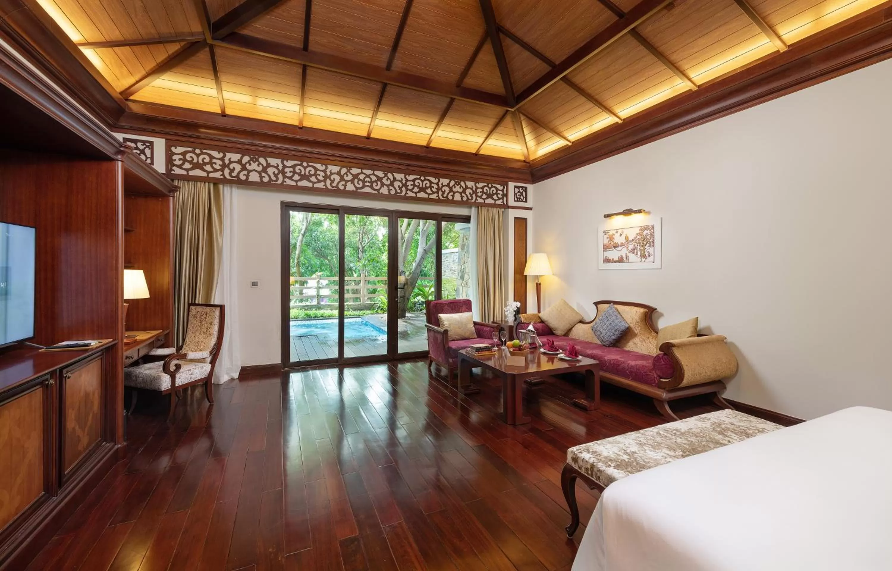 Living room, Bed in Vinpearl Luxury Nha Trang