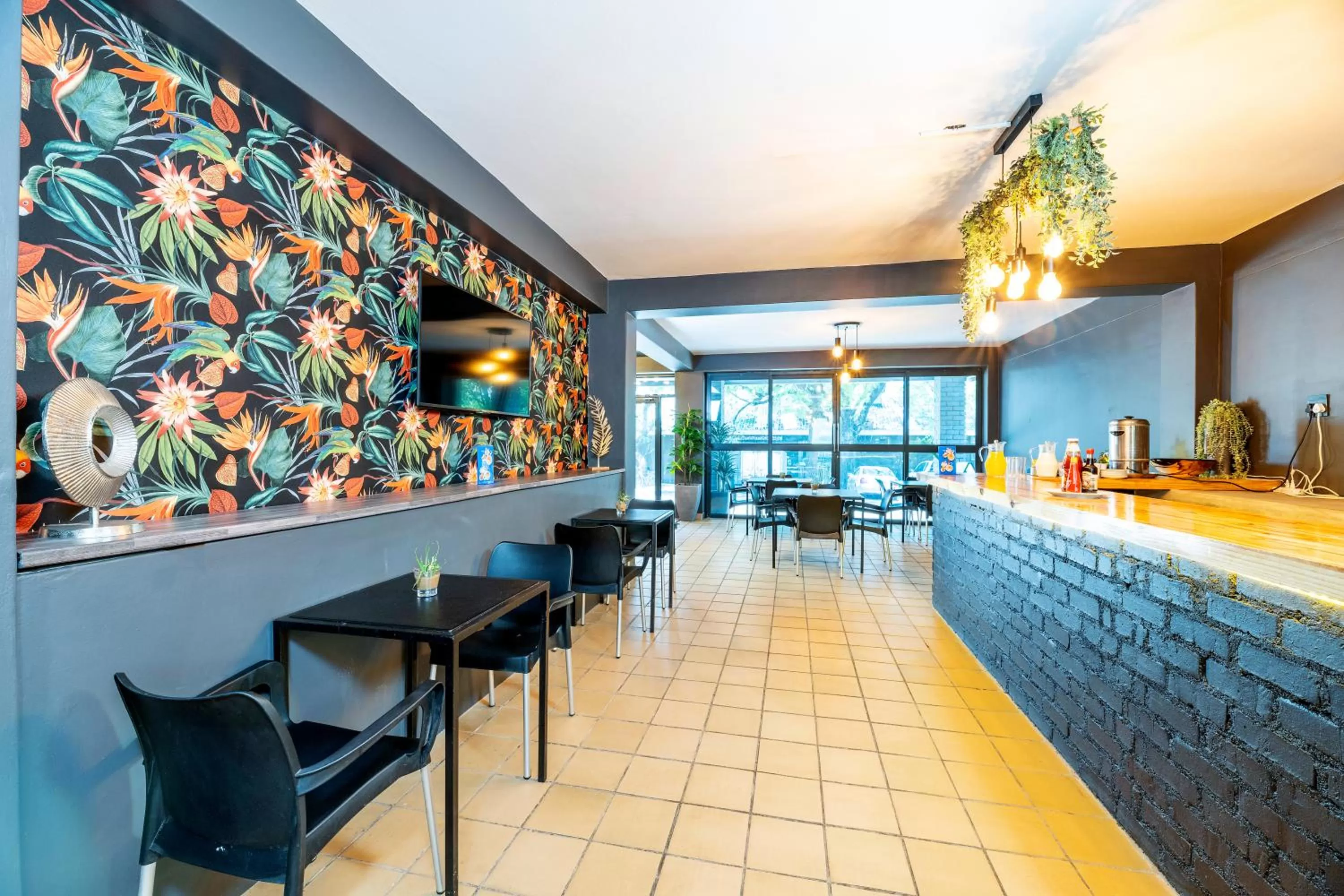 Restaurant/places to eat in N1 Hotel & Campsite Victoria Falls