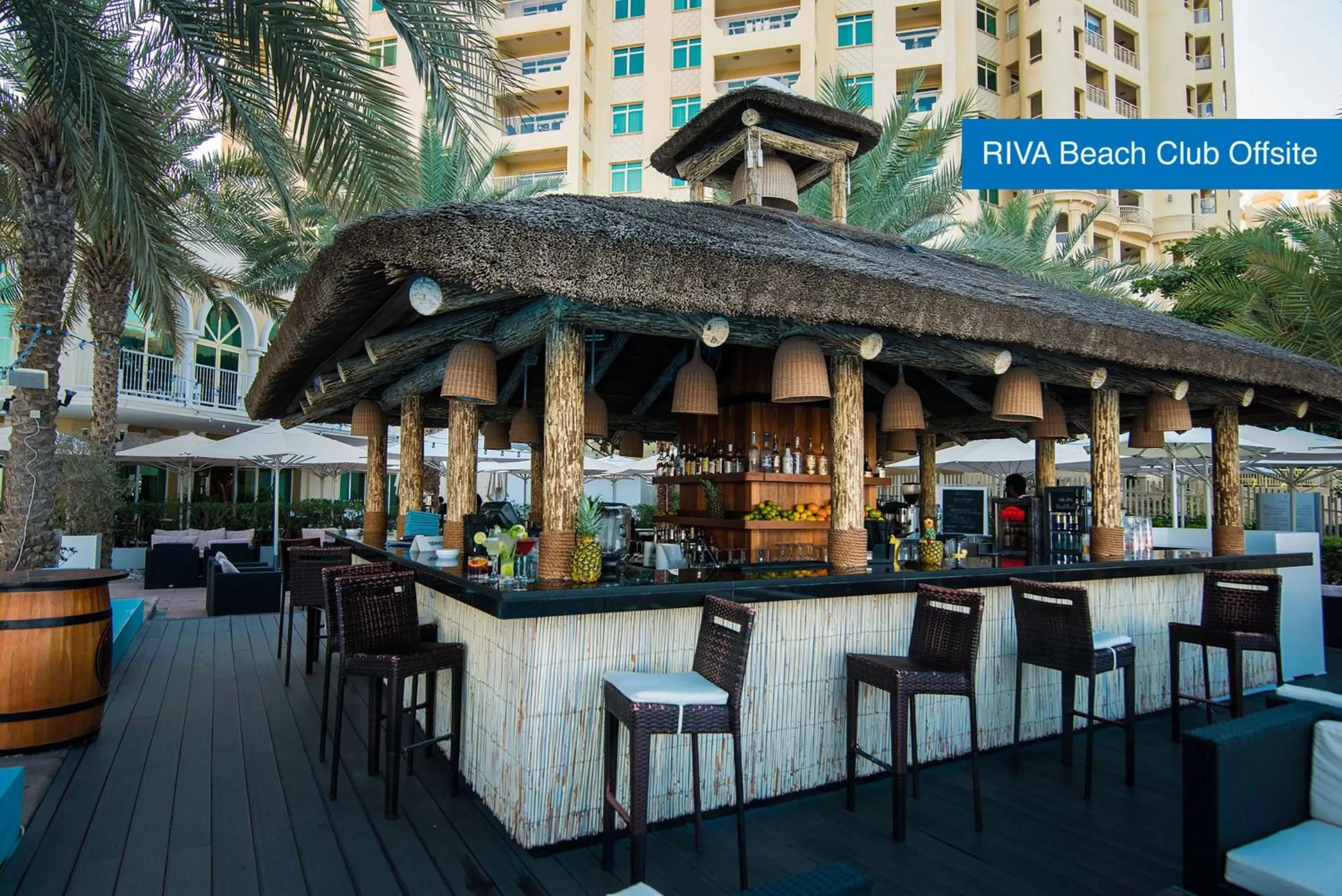 Restaurant/places to eat in Mövenpick Hotel Jumeirah Lakes Towers Dubai