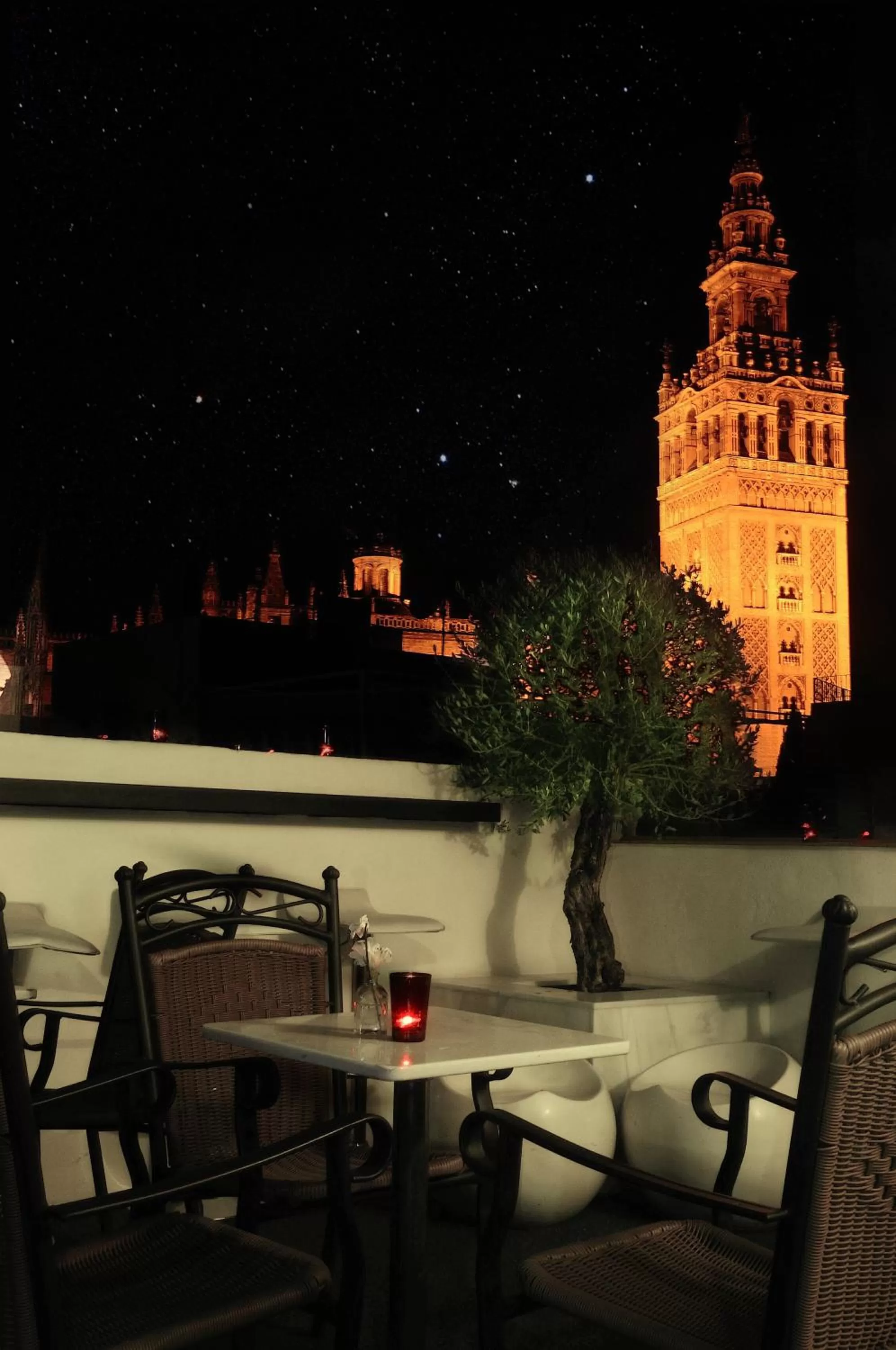 Nearby landmark in Hotel Palacio Alcázar