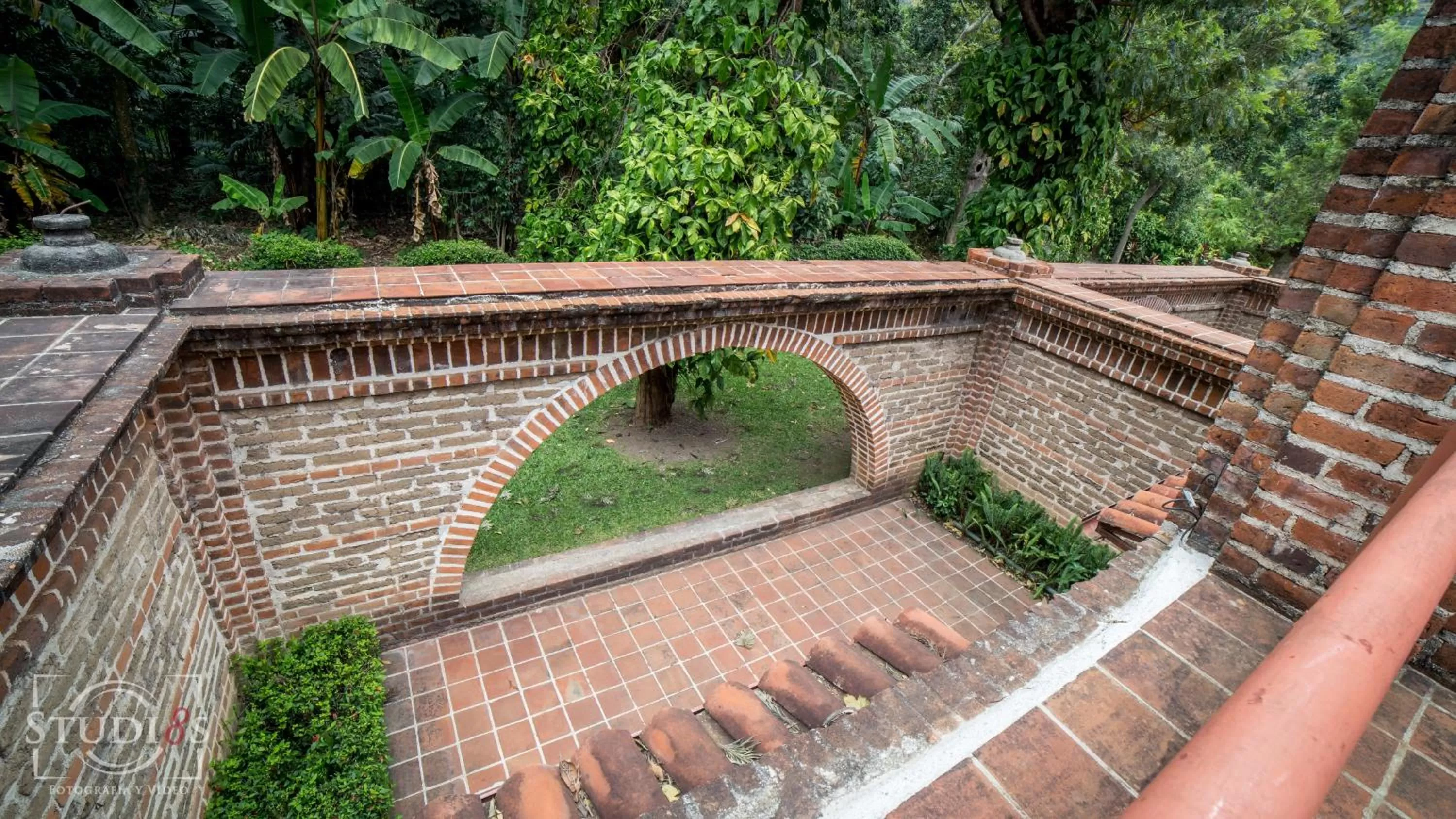Patio in Hotel San Buenaventura de Atitlán