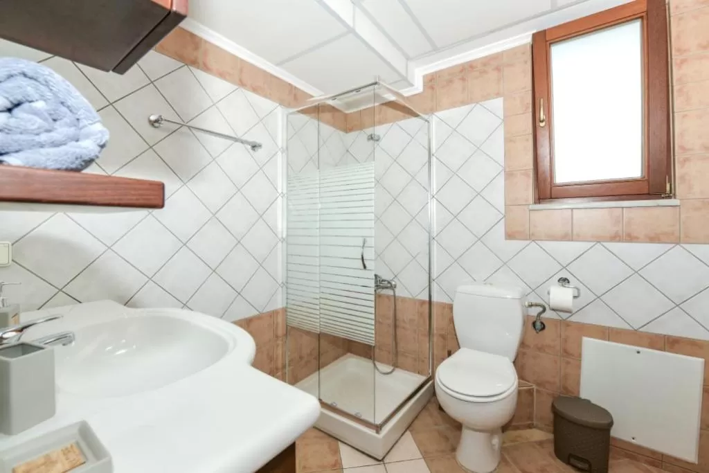 Bathroom in V & G Cozy Apartments