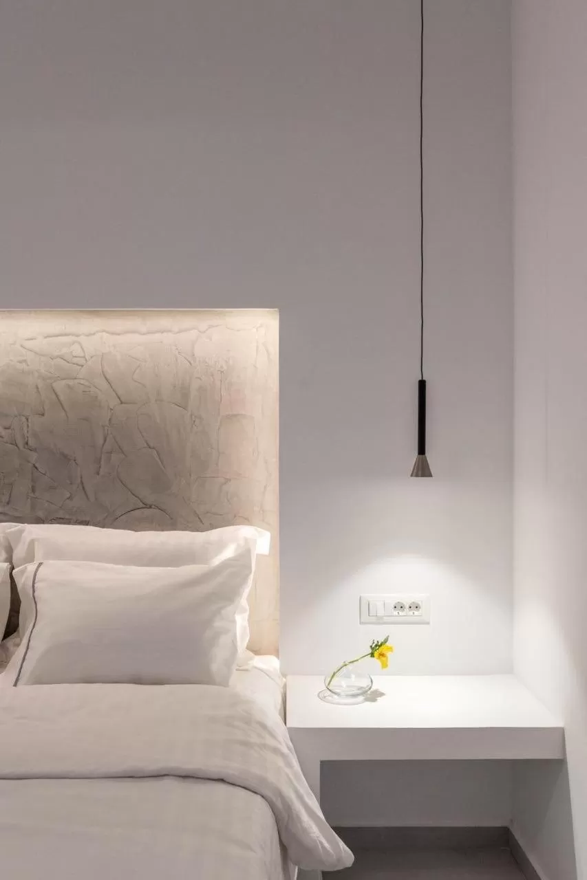 Bed in Sunset Paraportiani Rooms