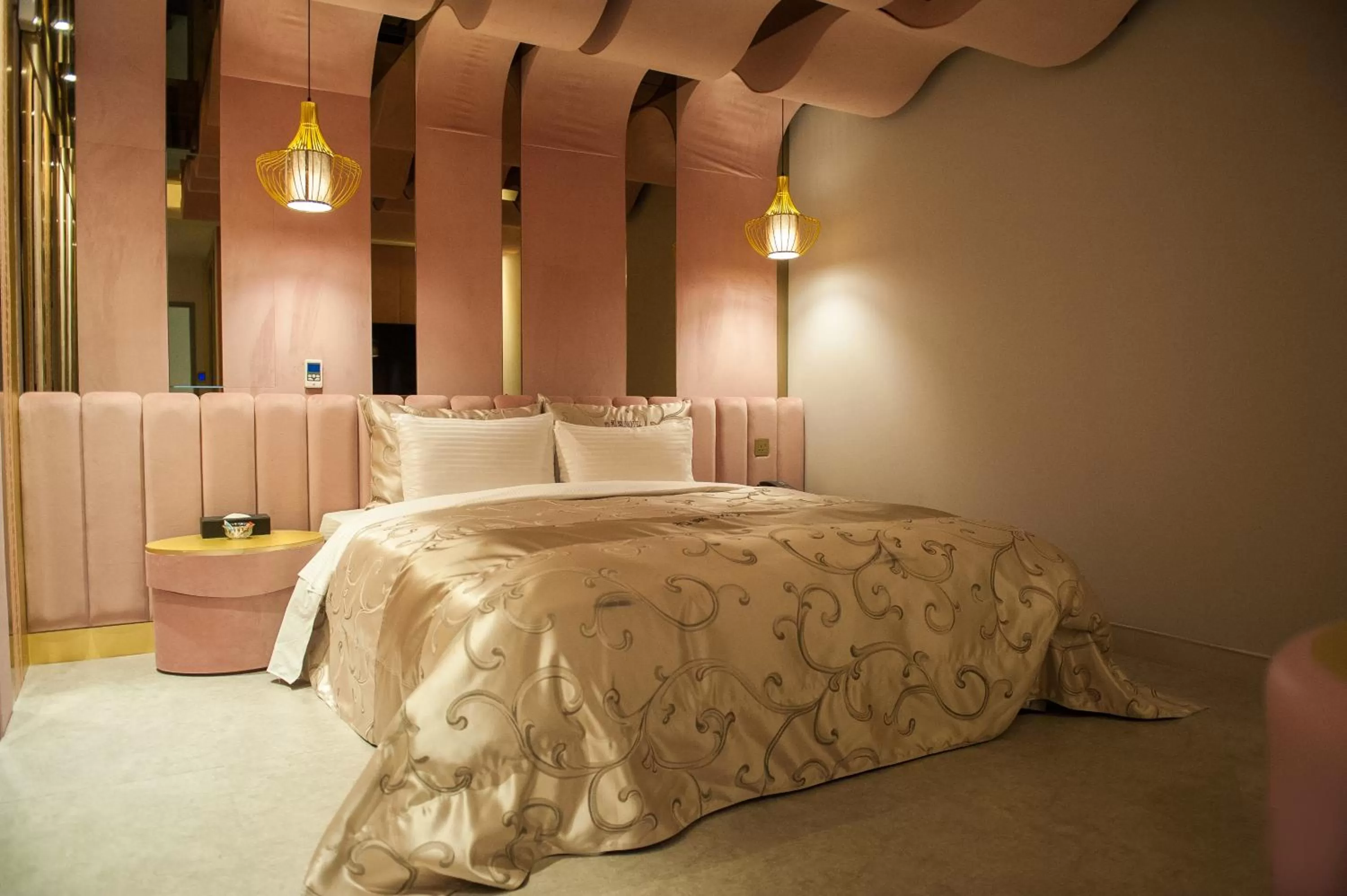 Bed in 合樂商旅 He&Le