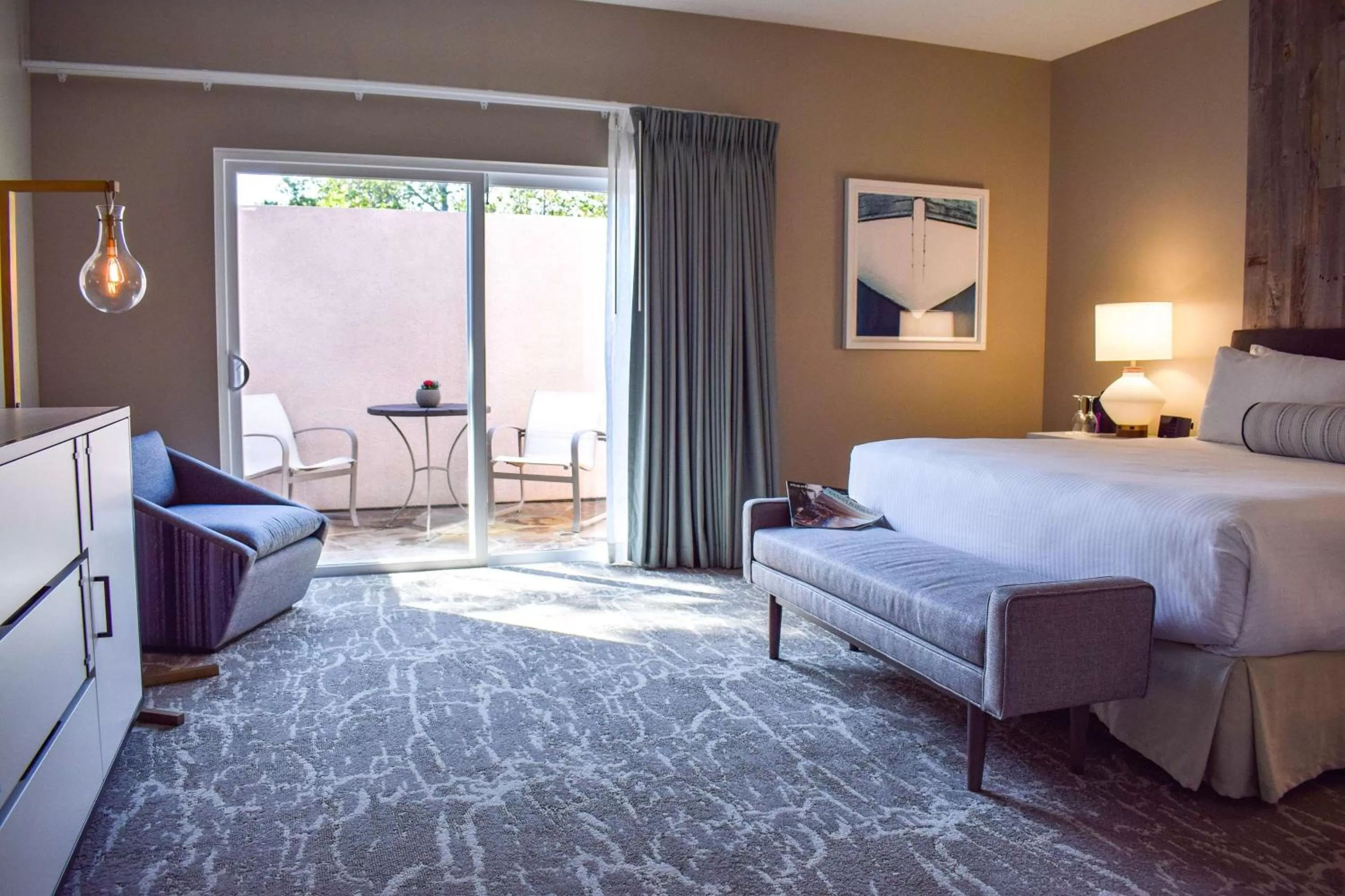 Photo of the whole room, Bed in Beachside Inn