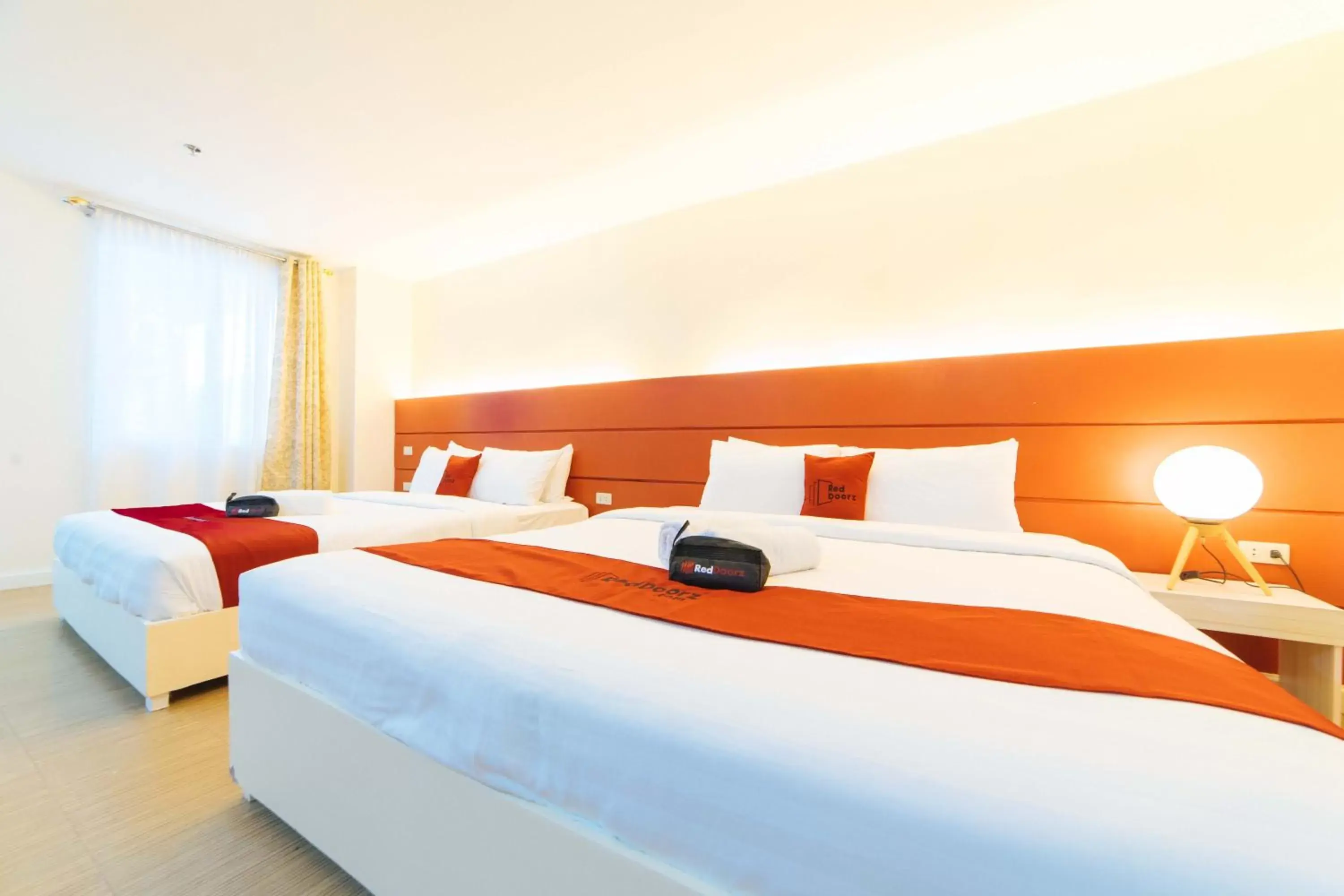Executive Suite in RedDoorz Plus at Hotel Metro Kalibo Executive Suite in RedDoorz Plus at Hotel Metro Kalibo