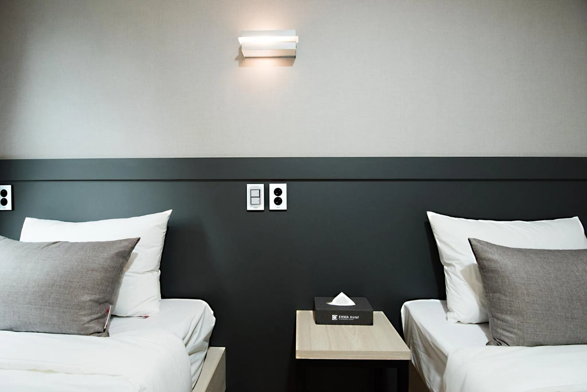 Bedroom, Bed in Ehwa In Myeongdong