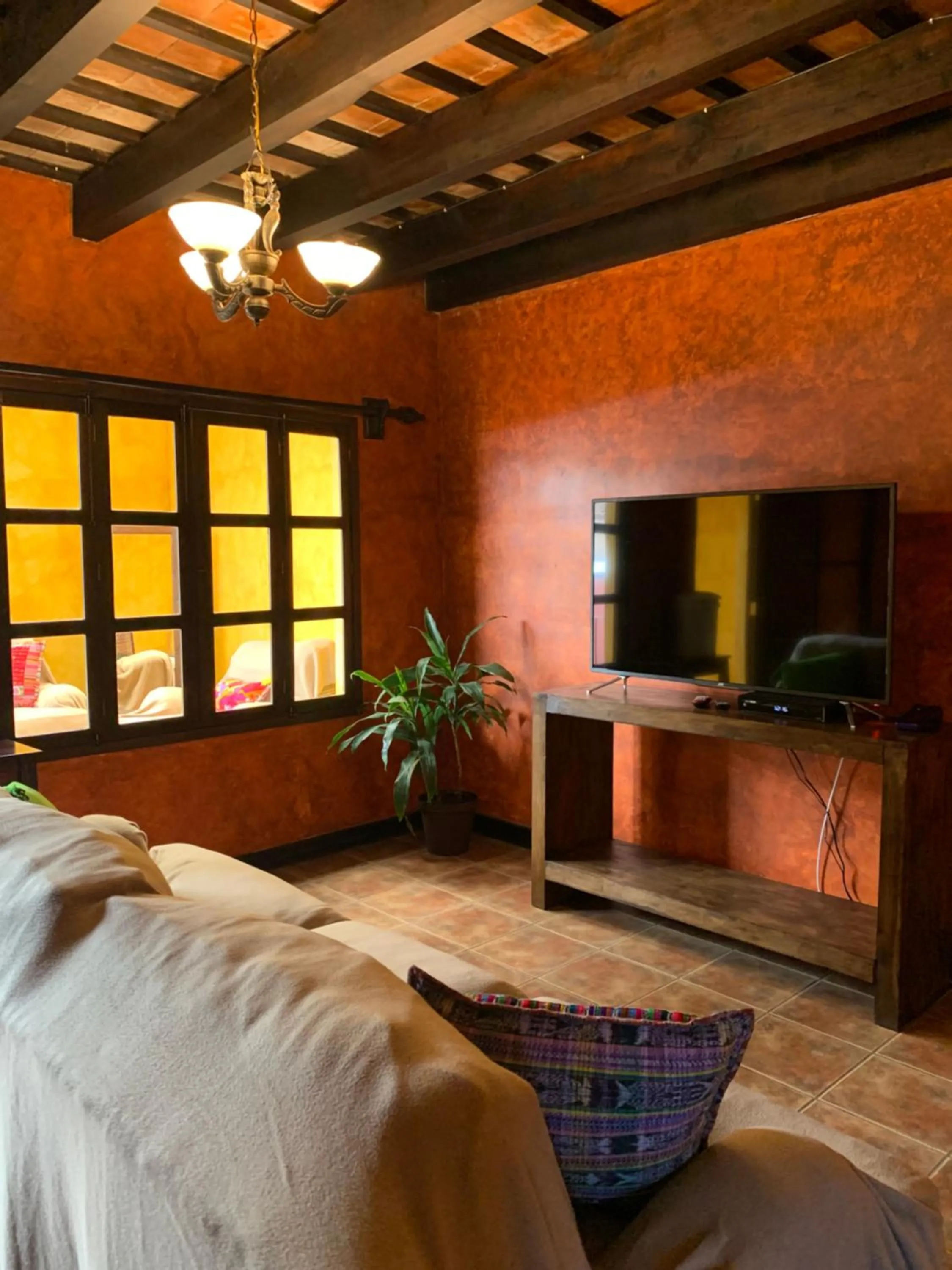 TV and multimedia in Casona del Conquistador
