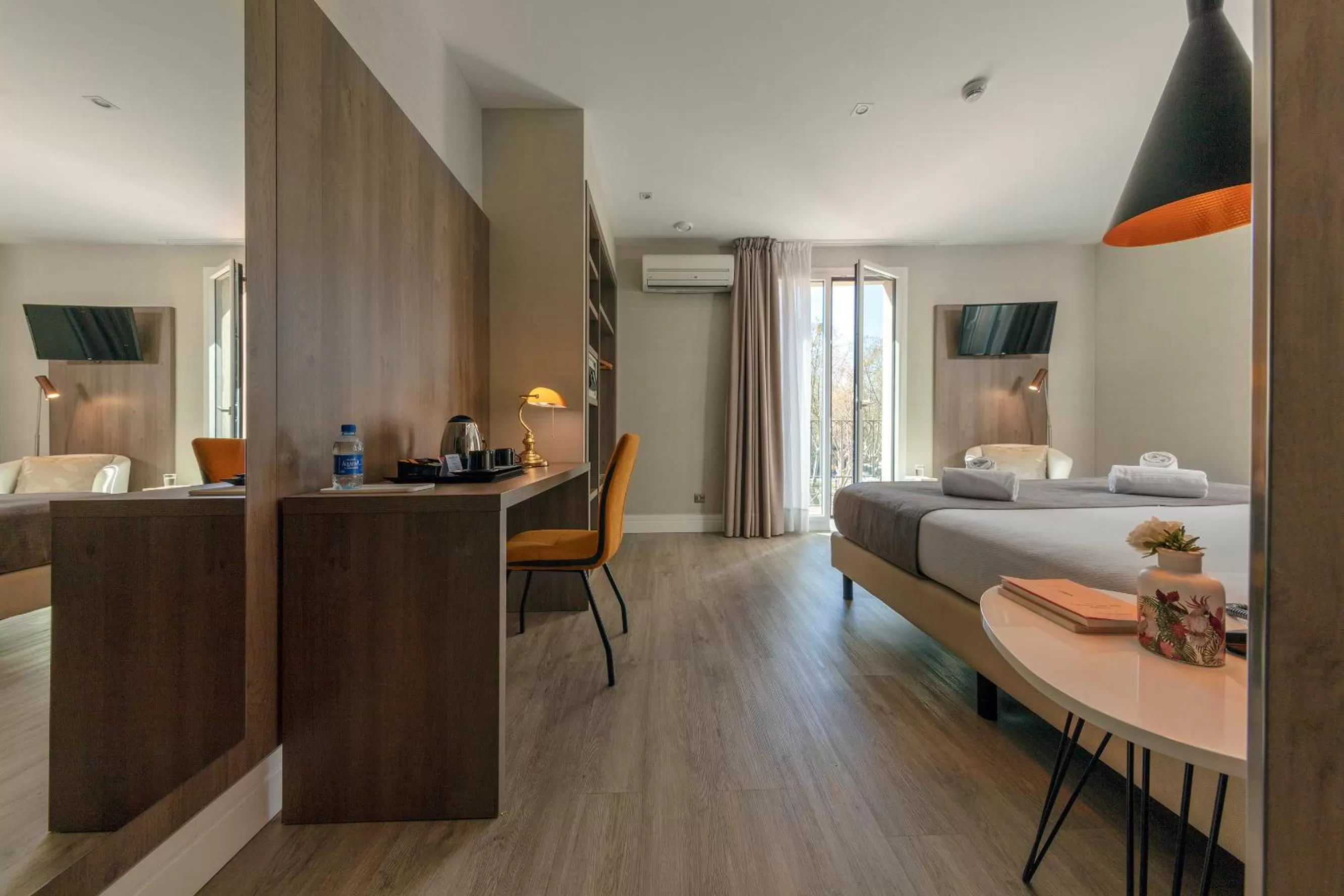 Photo of the whole room, Bed in Hotel Oasis