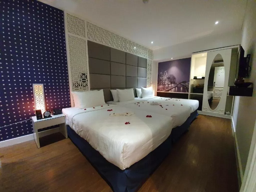 Bedroom, Bed in Victor Metropolis Hanoi Hotel & Rooftop Bar