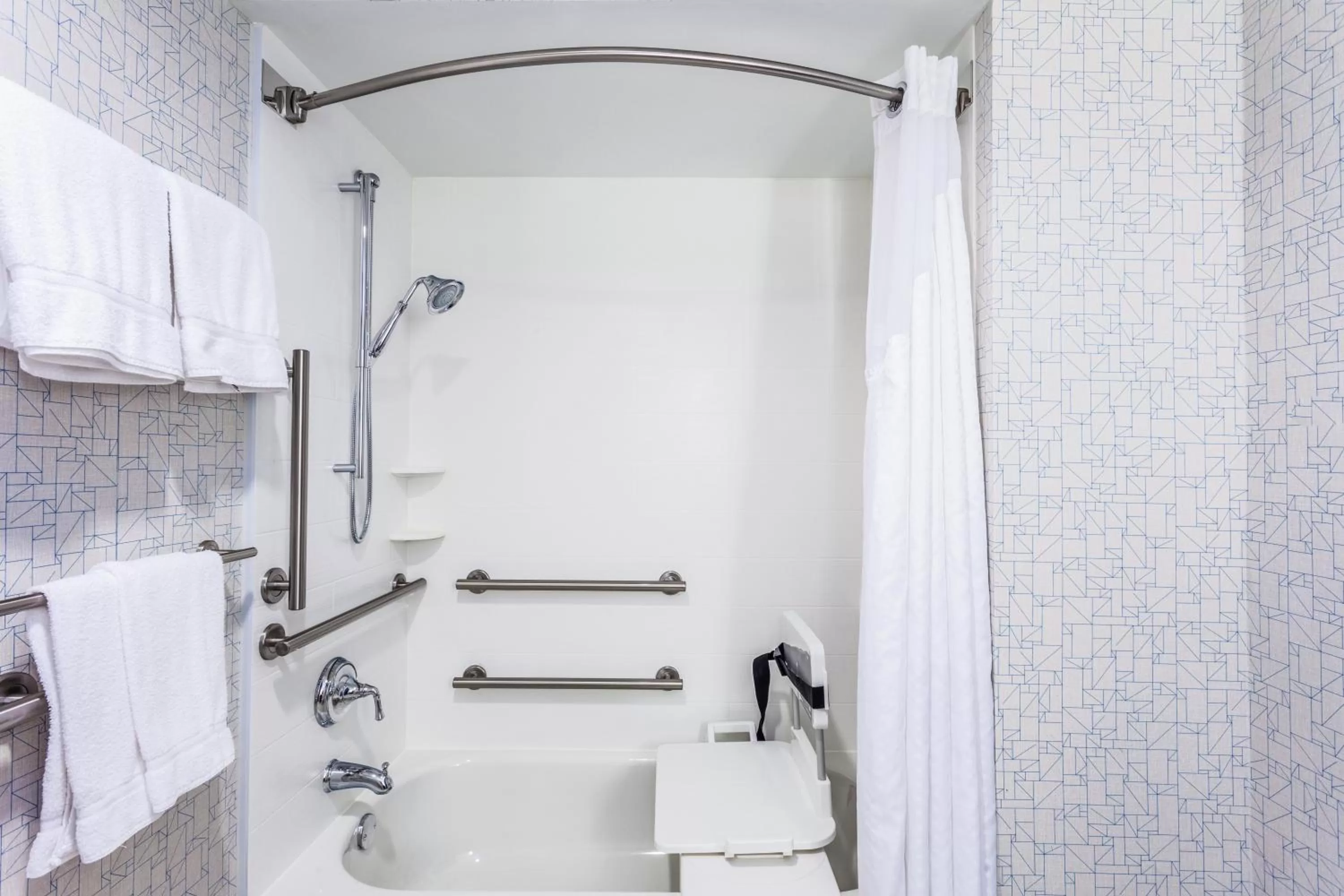 King Room - Mobility Access Tub - Non-Smoking in Holiday Inn Express Hauppauge-Long Island by IHG