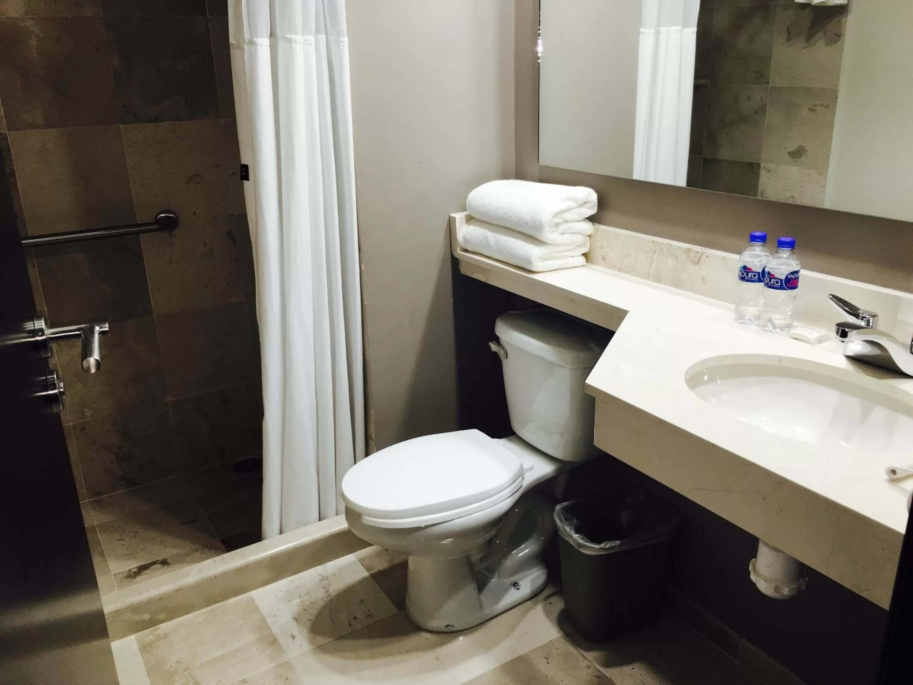 Bathroom in Hotel HAUS Ixtaczoquitlán