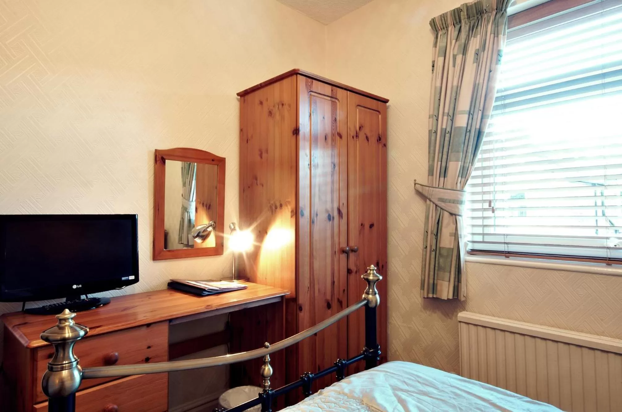 Standard Twin Room - 7 in St Marys Guest House