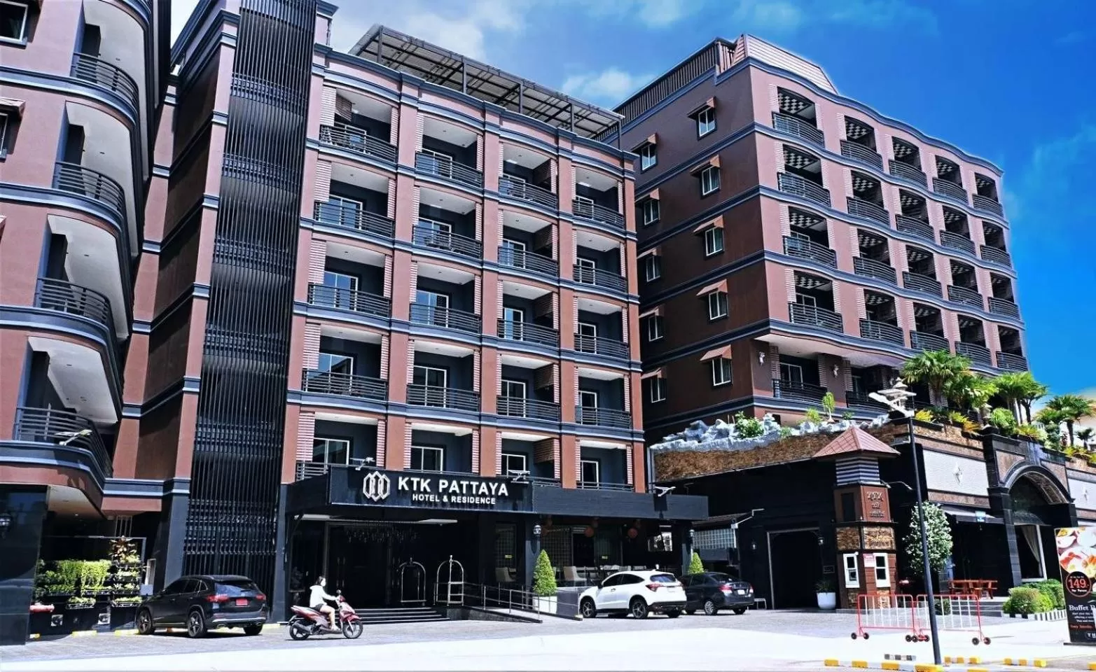 Property building in KTK Pattaya Hotel & Residence