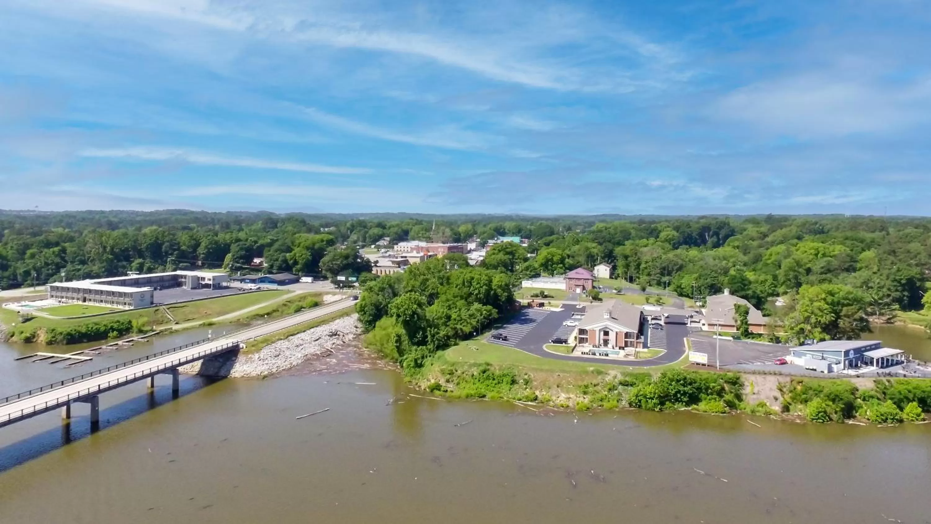 Bird's eye view in Clarion Pointe on the lake Clarksville-South Hill West