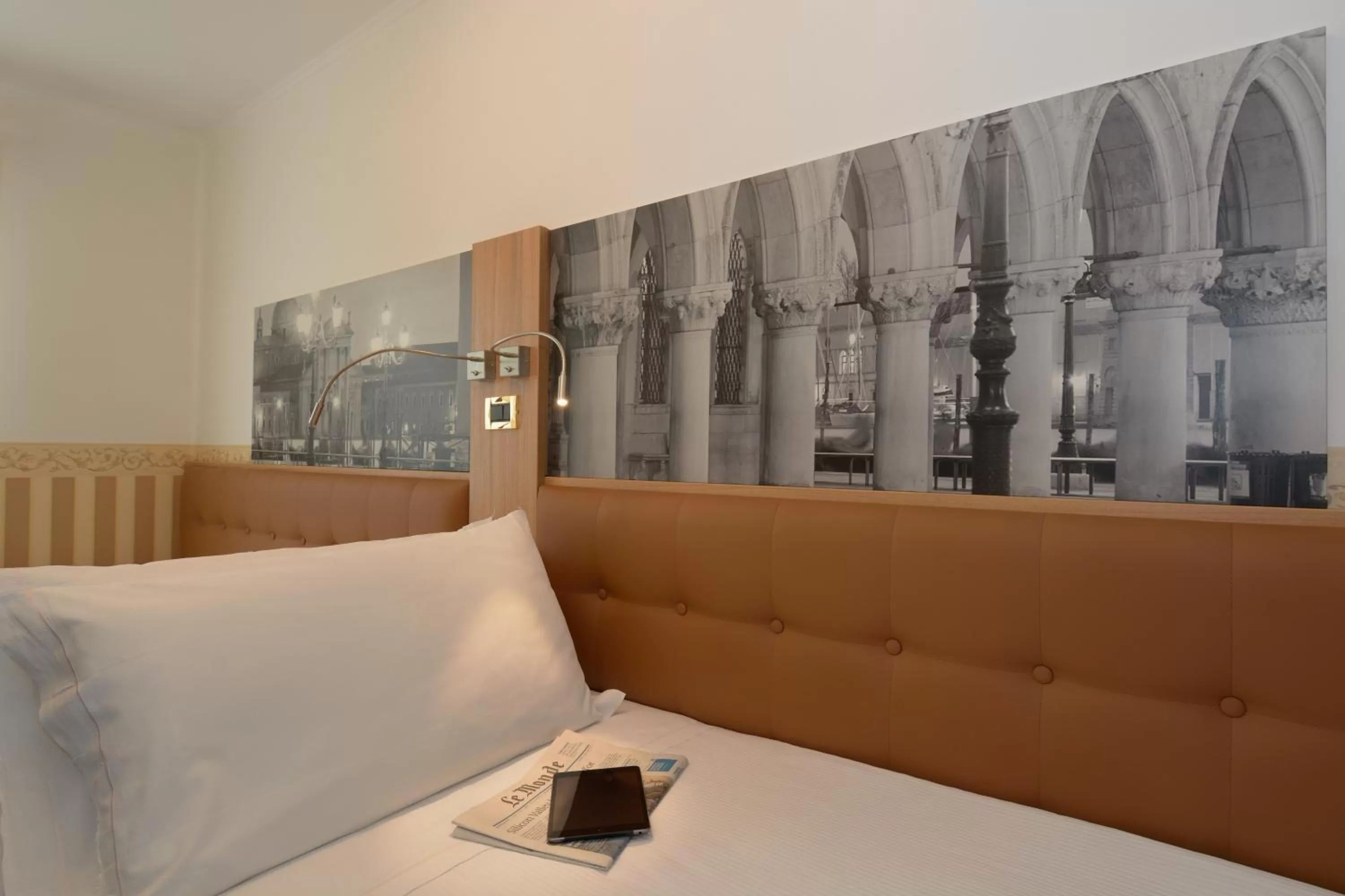 Photo of the whole room, Bed in UNAHOTELS Ala Venezia-Adults 16