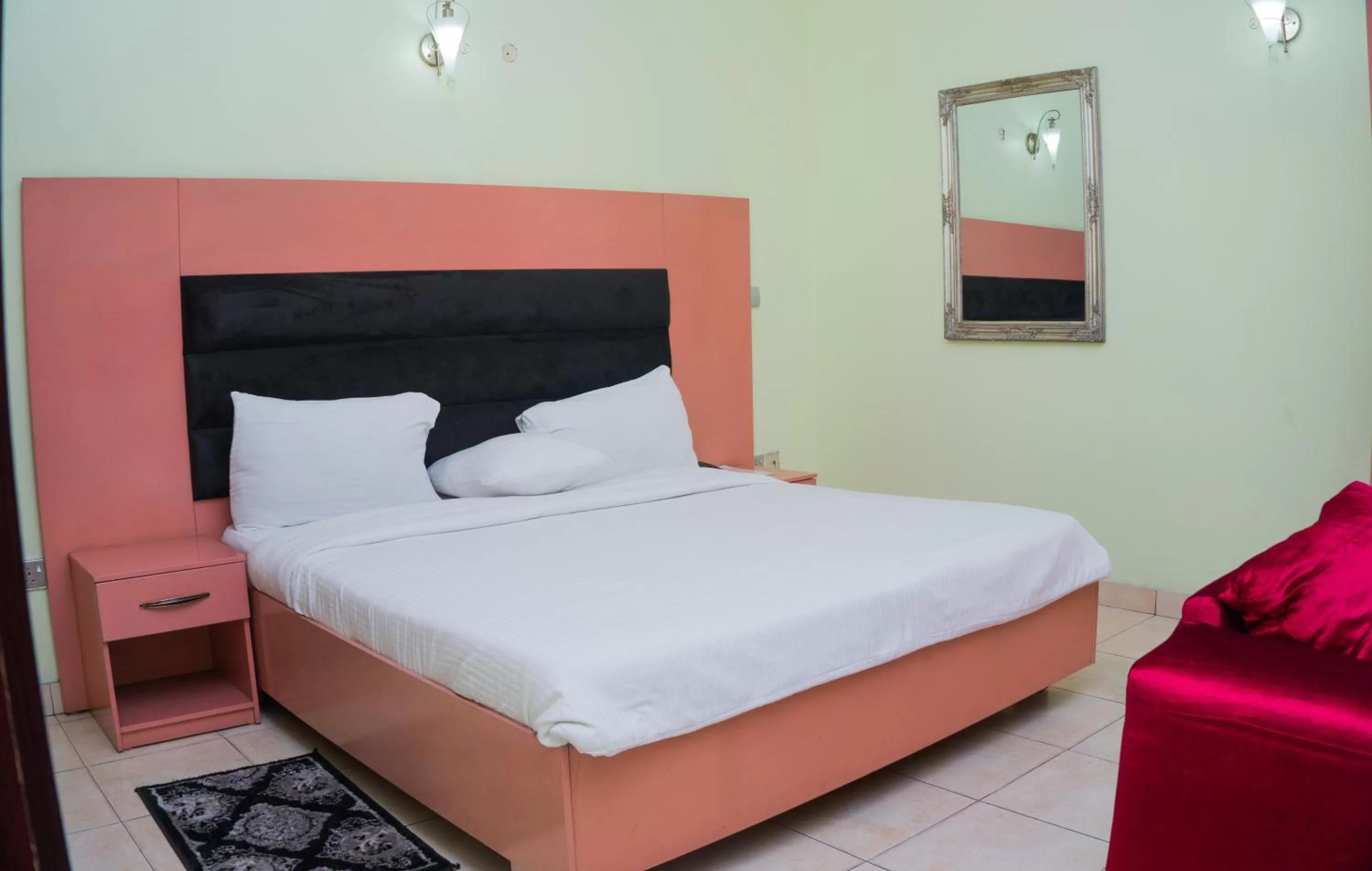 Bed in 1804 Boutique Hotel