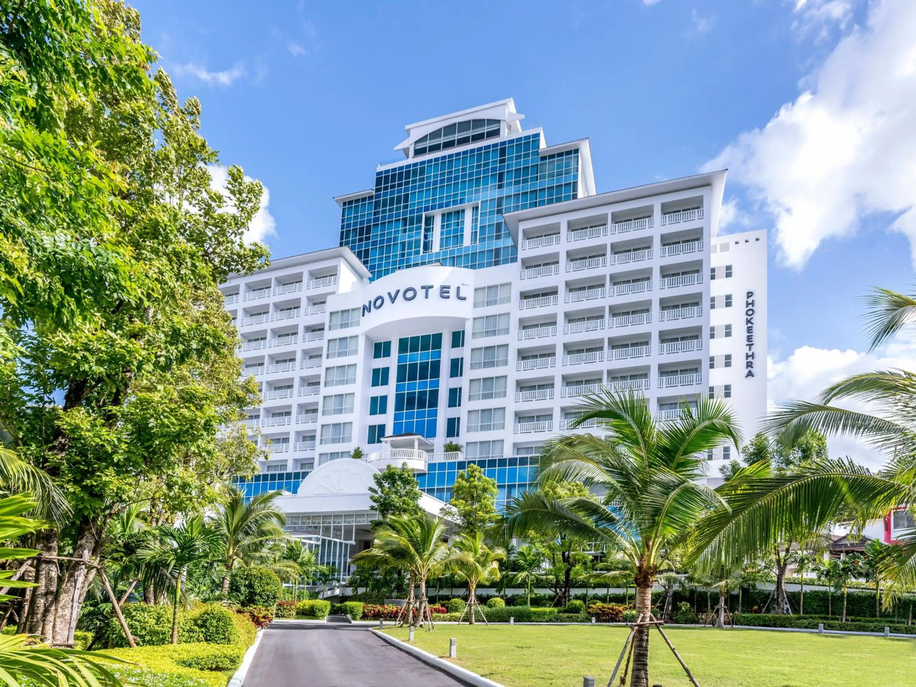 Property building in Novotel Phuket City Phokeethra