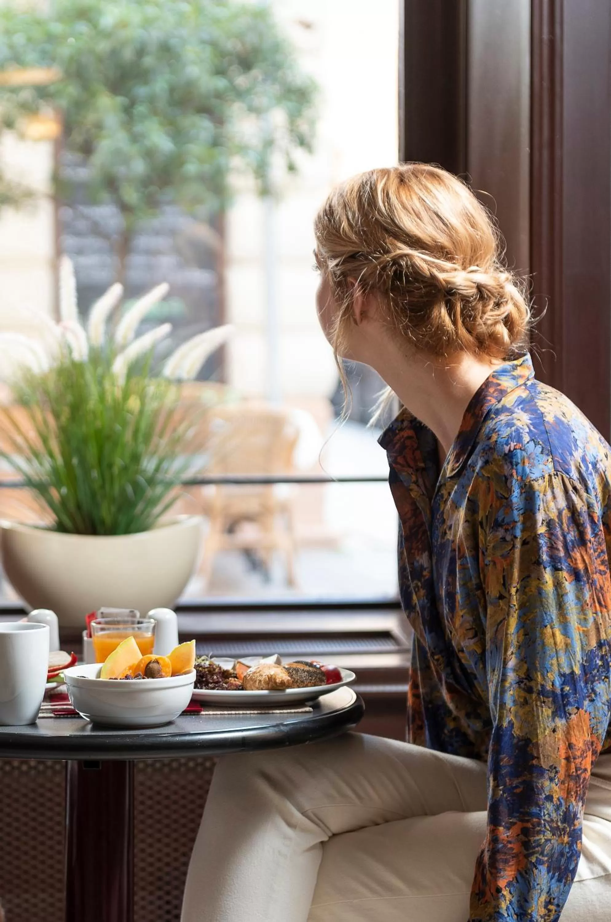 Restaurant/places to eat in Three Corners Hotel Art