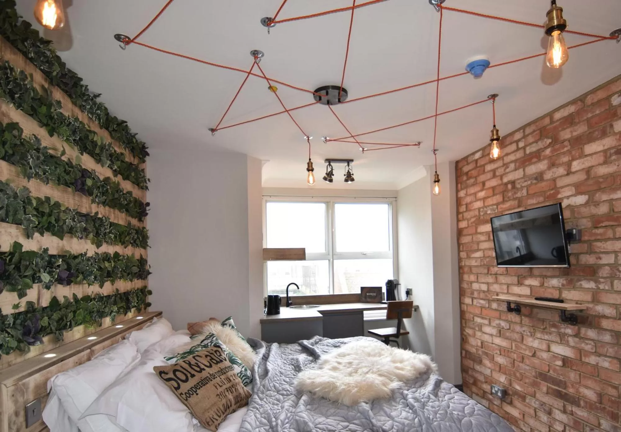 Bed in One Broad Street