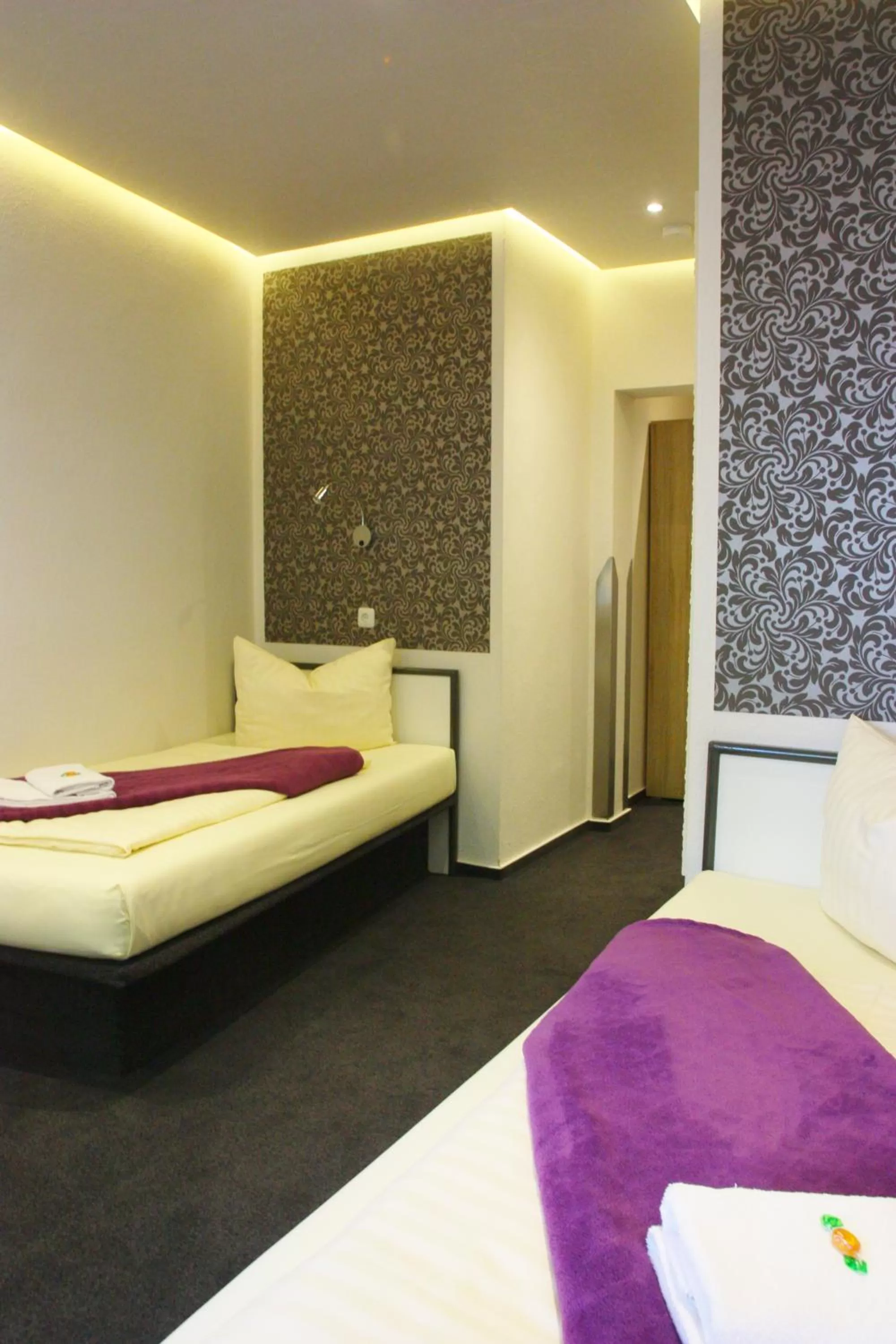 Photo of the whole room, Bed in Hotel am Schloss