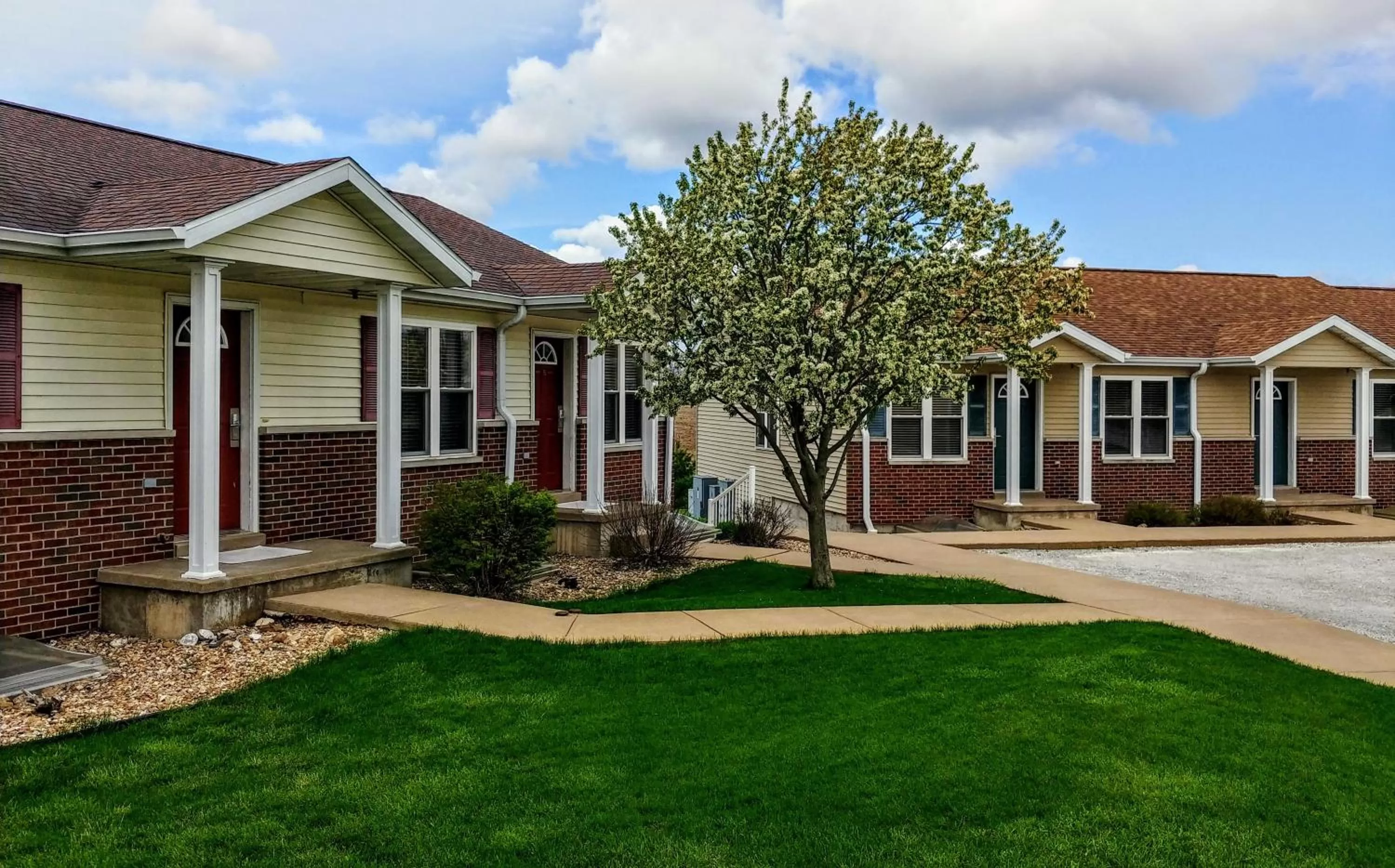 Property building in Nauvoo Vacation Condos and Villas