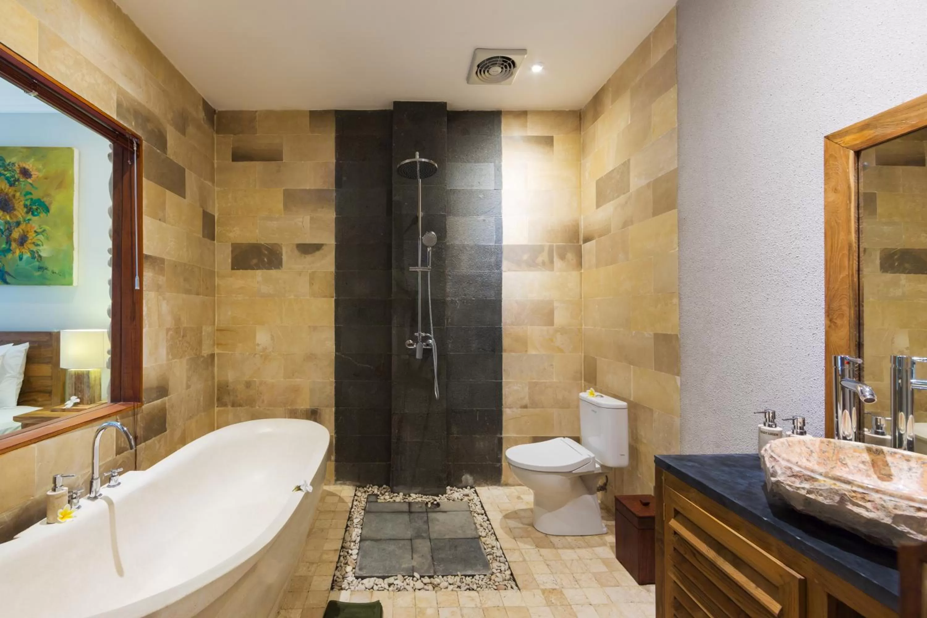 Shower in Alamdini Resort Ubud