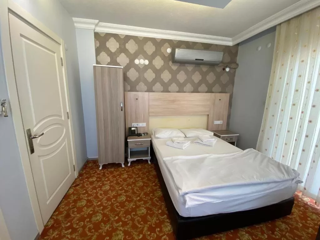 Photo of the whole room, Bed in Sakran Hotel