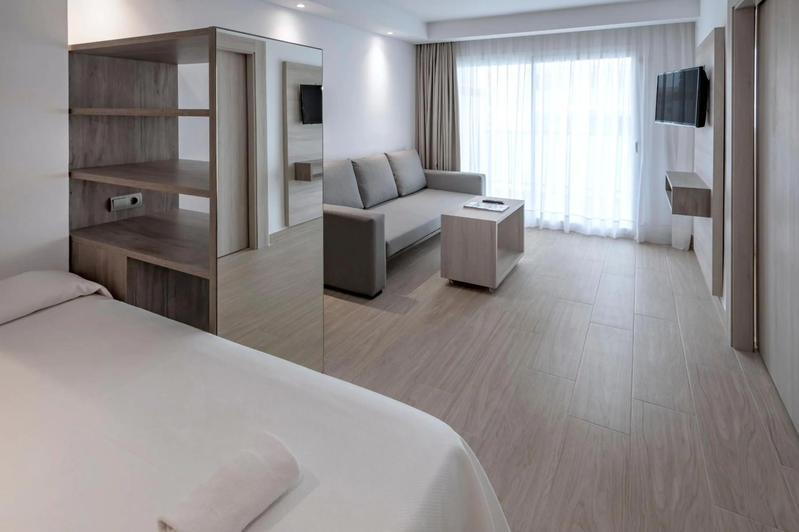 Photo of the whole room, Bed in 4R Salou Park Resort II