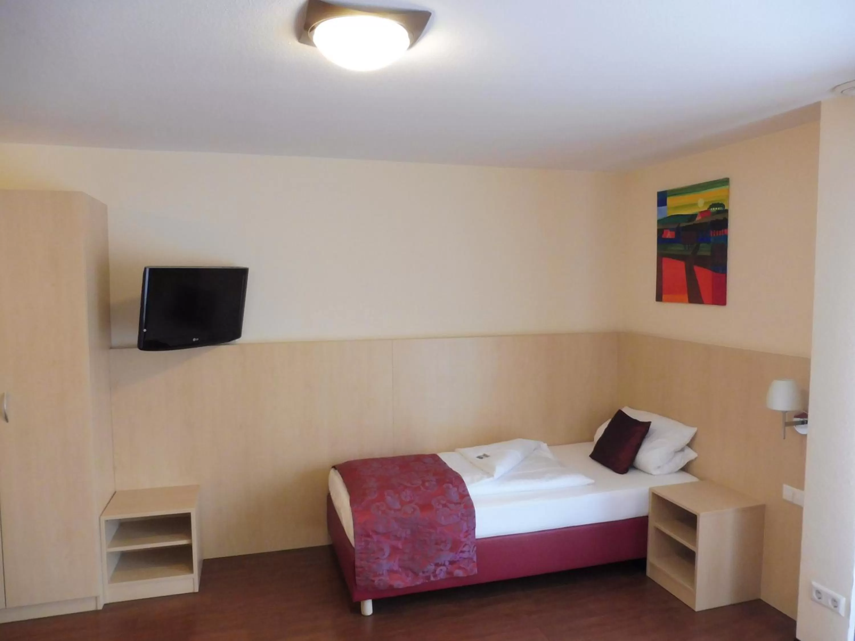 Bed in Hotel Gasthof zum Engel - Gästehaus