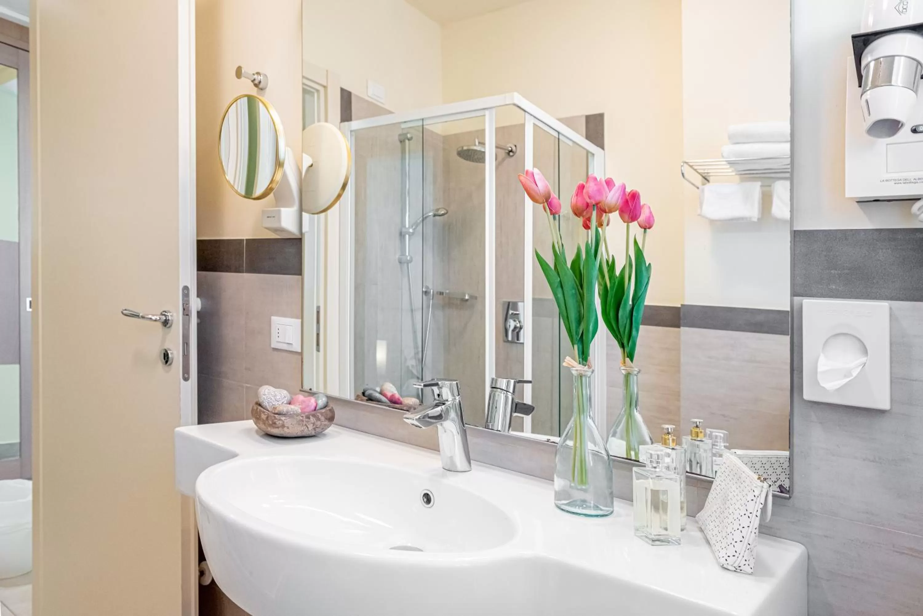 Bathroom in Hotel Adria