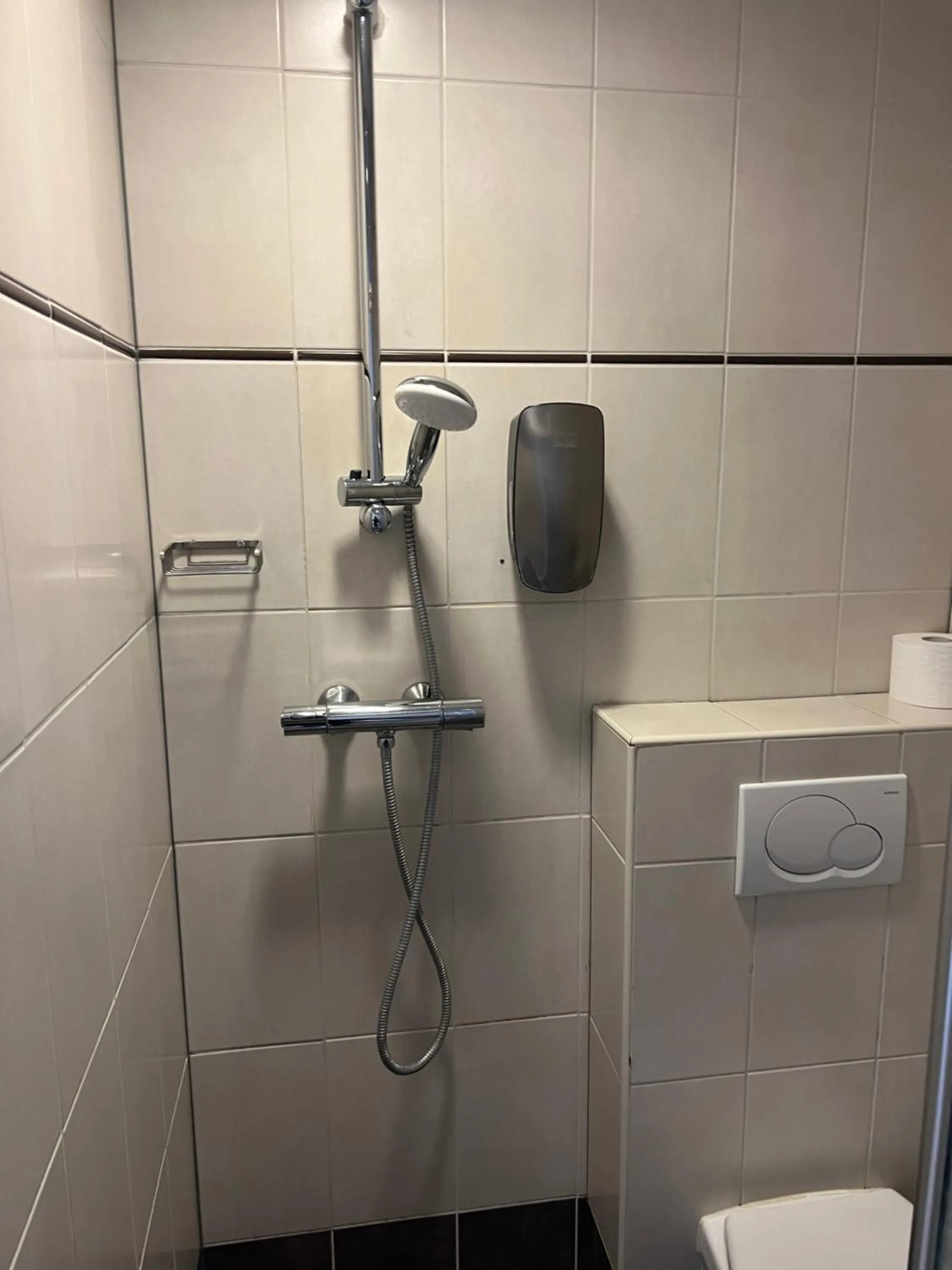 Shower in MAX Hotel Amsterdam