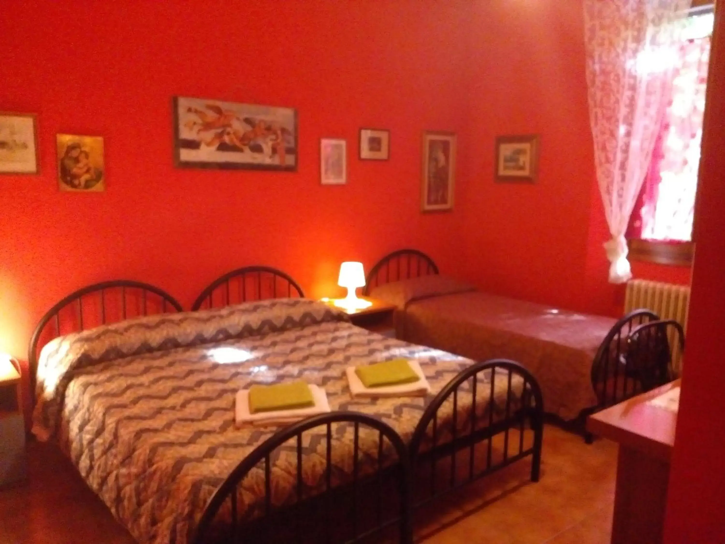 Family Room with Private Bathroom in Soggiorno Petrarca Family Room with Private Bathroom in Soggiorno Petrarca