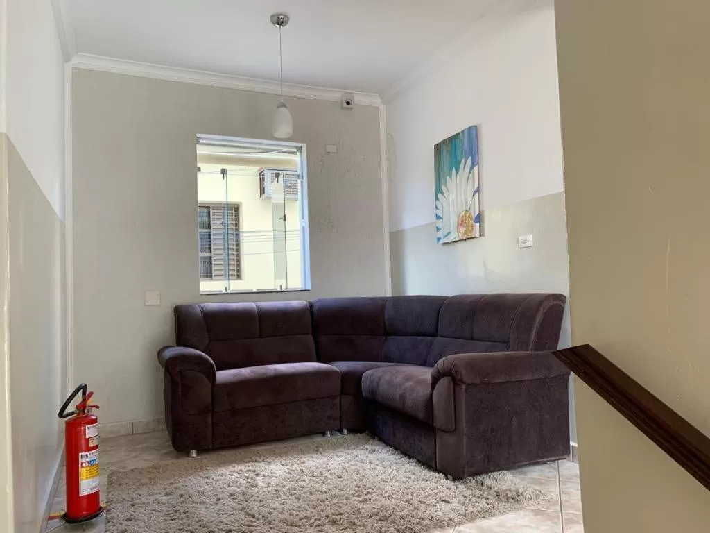 Seating area in Hotel Central de Anápolis