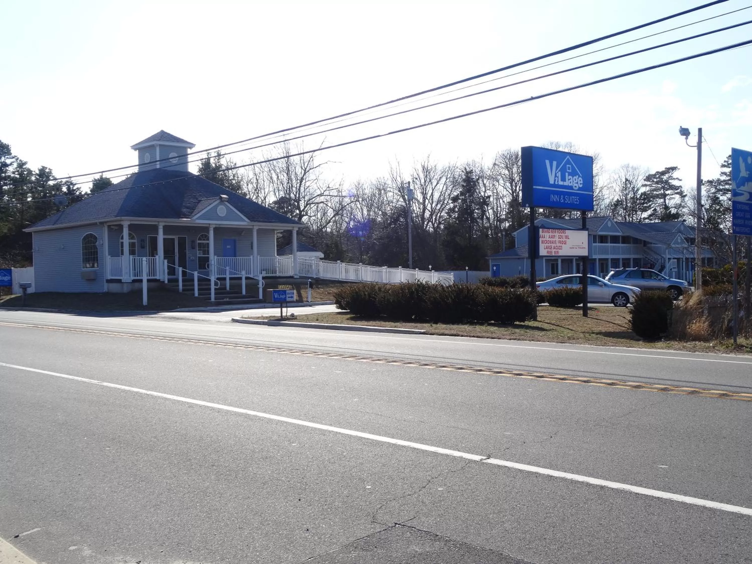 Village Inn & Suites - Smithville